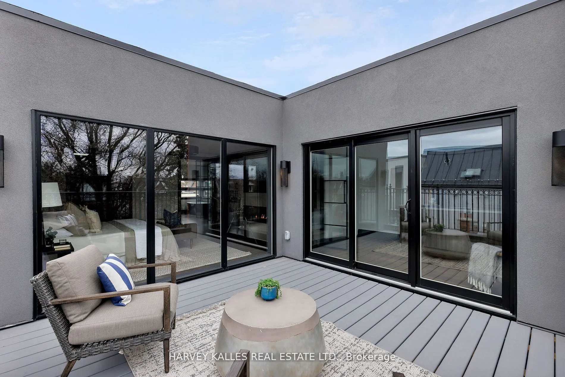 498 Roxton Road