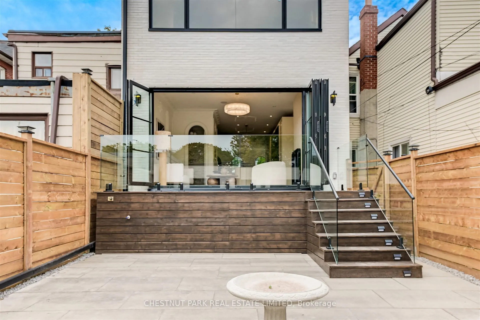 539 Crawford Street
