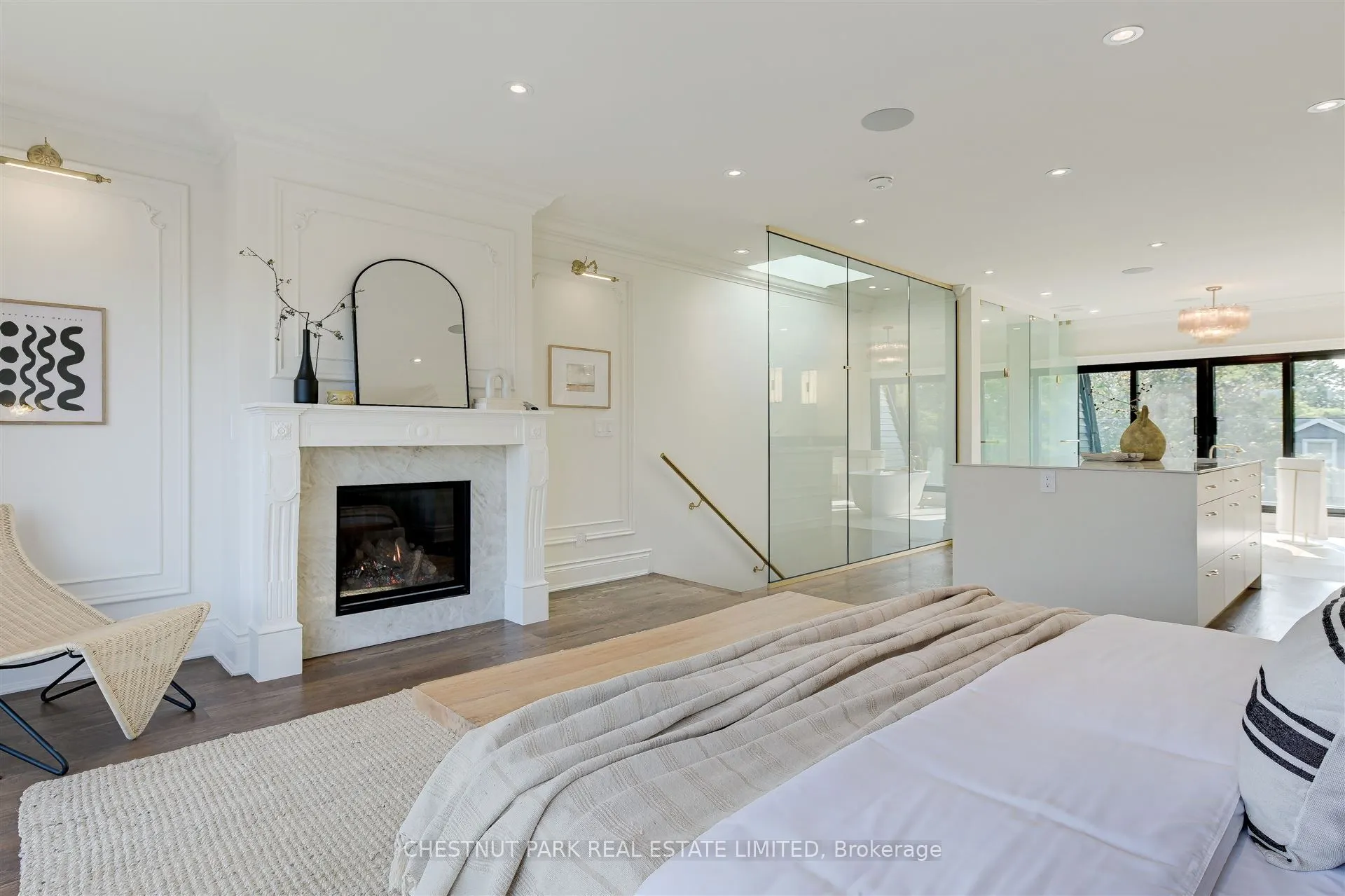 539 Crawford Street
