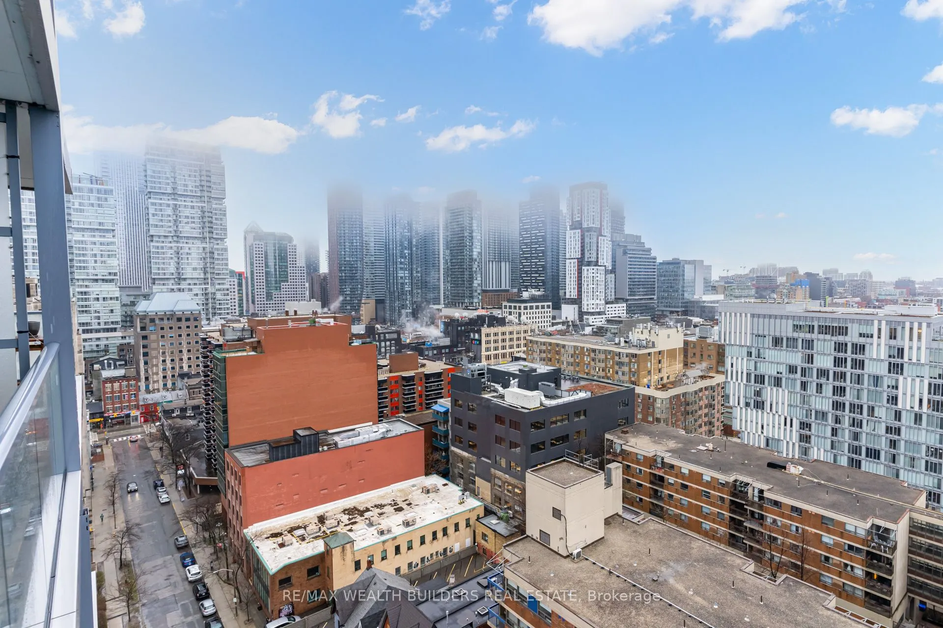 210 Simcoe Street, #1706