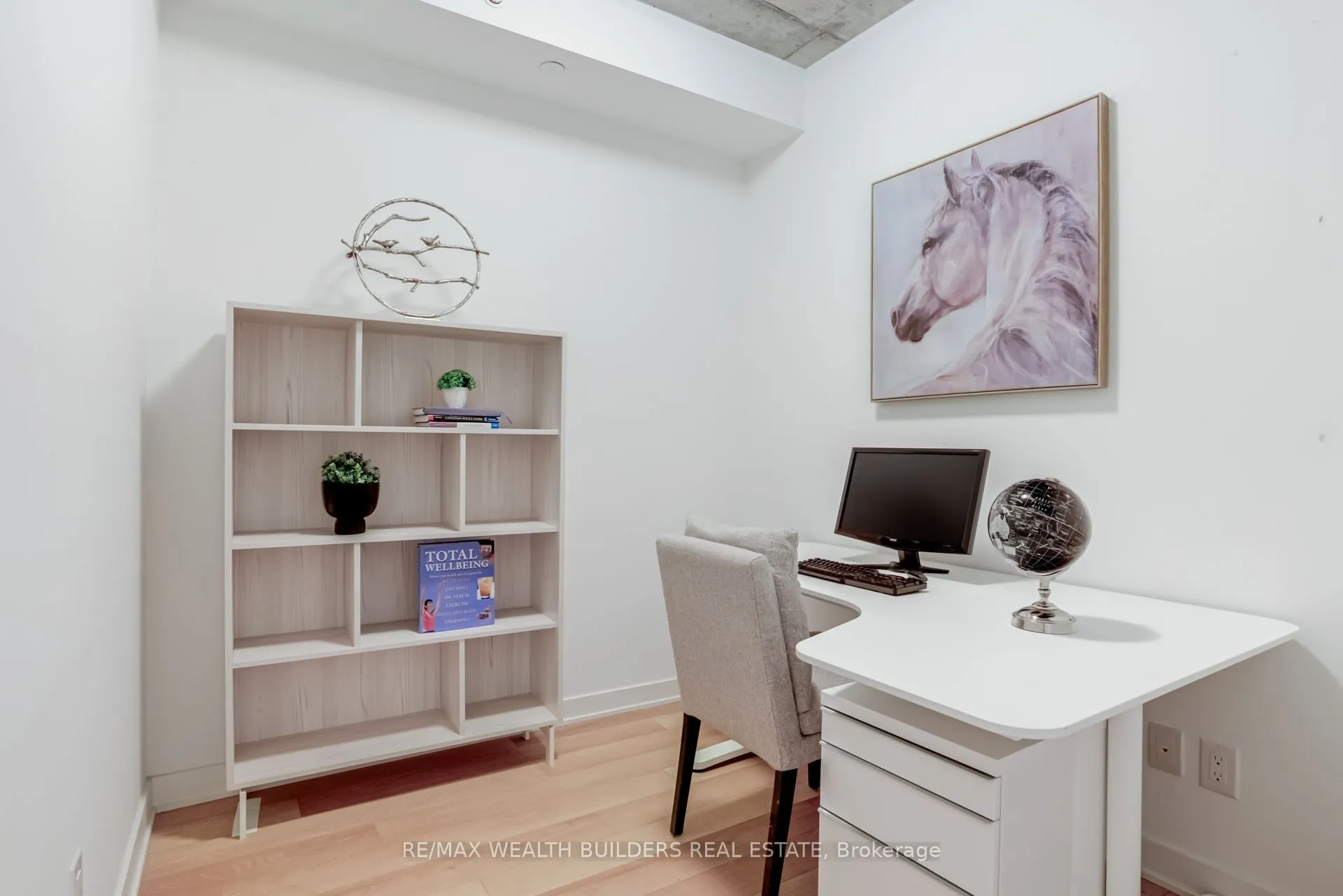 210 Simcoe Street, #1706