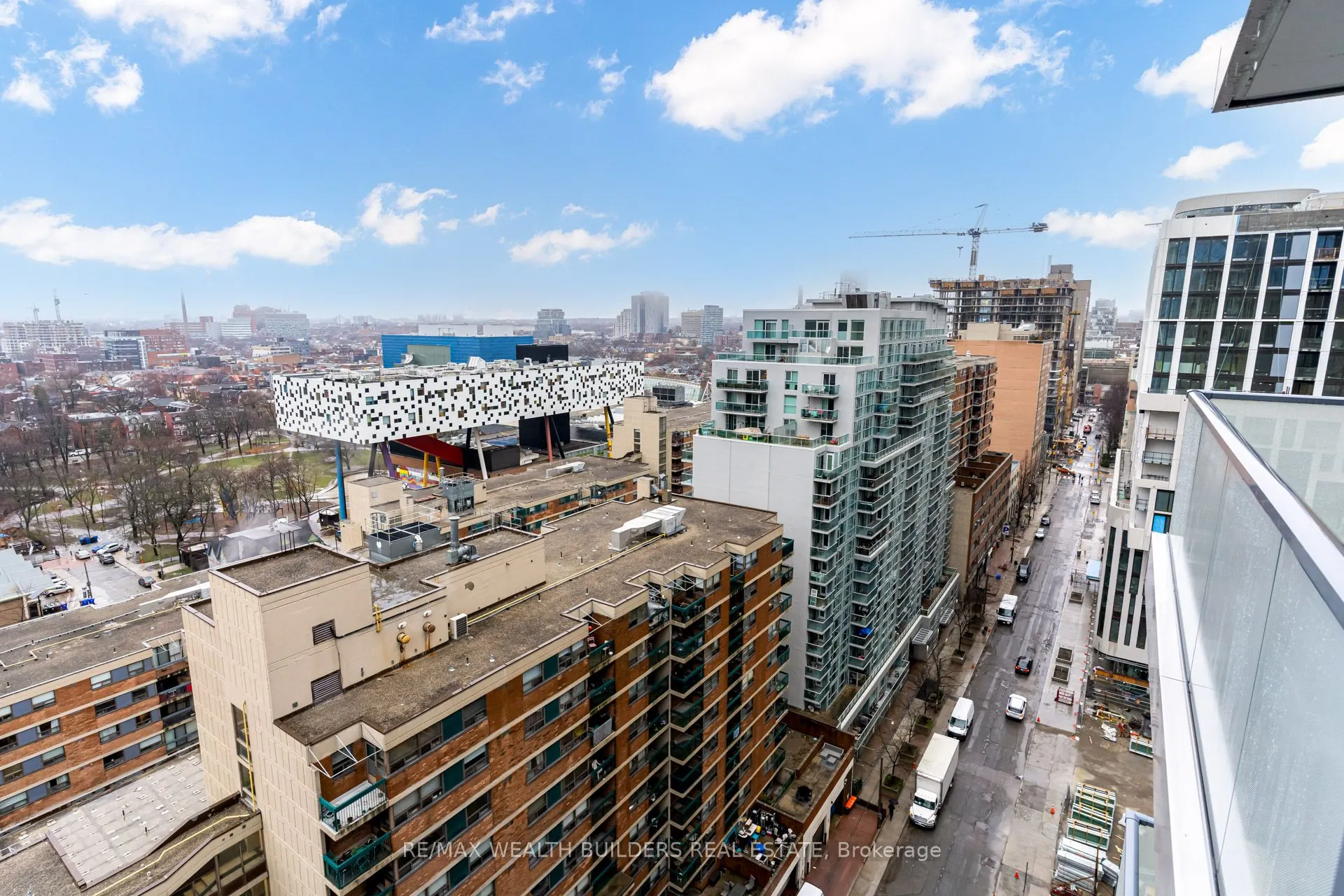 210 Simcoe Street, #1706