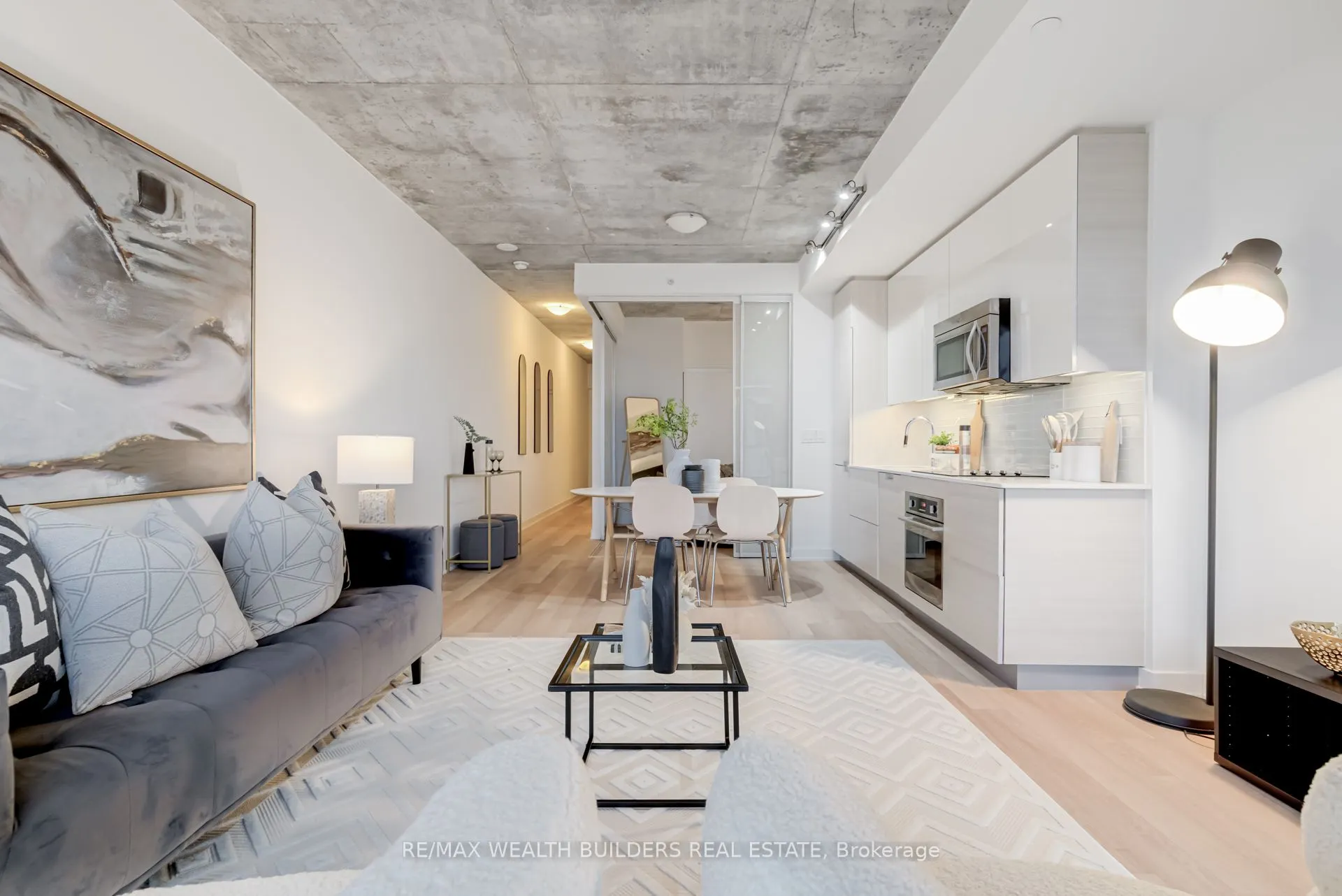 210 Simcoe Street, #1706