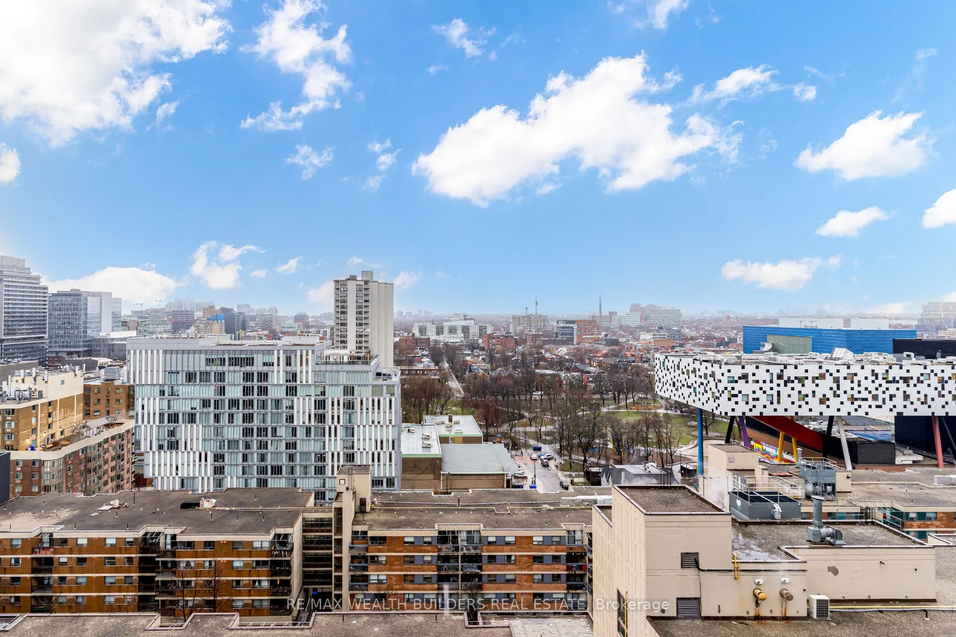 210 Simcoe Street, #1706