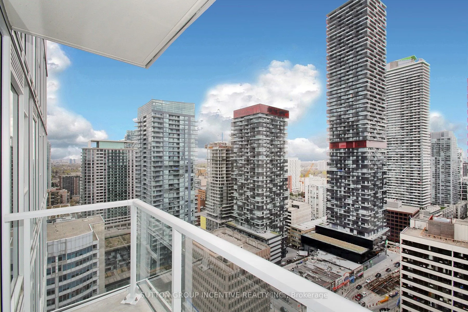 33 Helendale Avenue, #2207