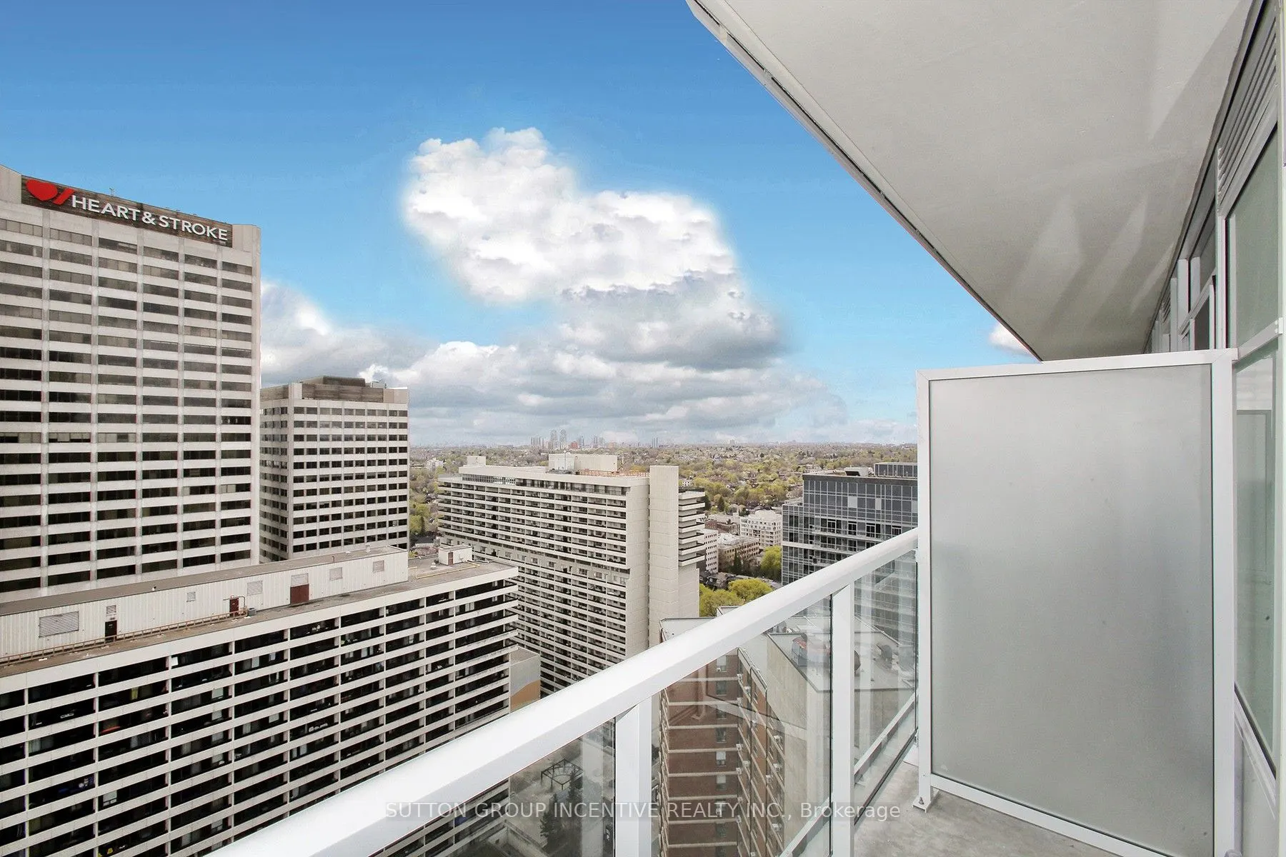 33 Helendale Avenue, #2207