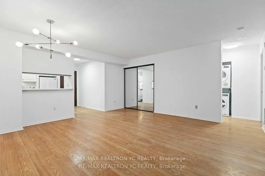 1055 Bay Street, #201