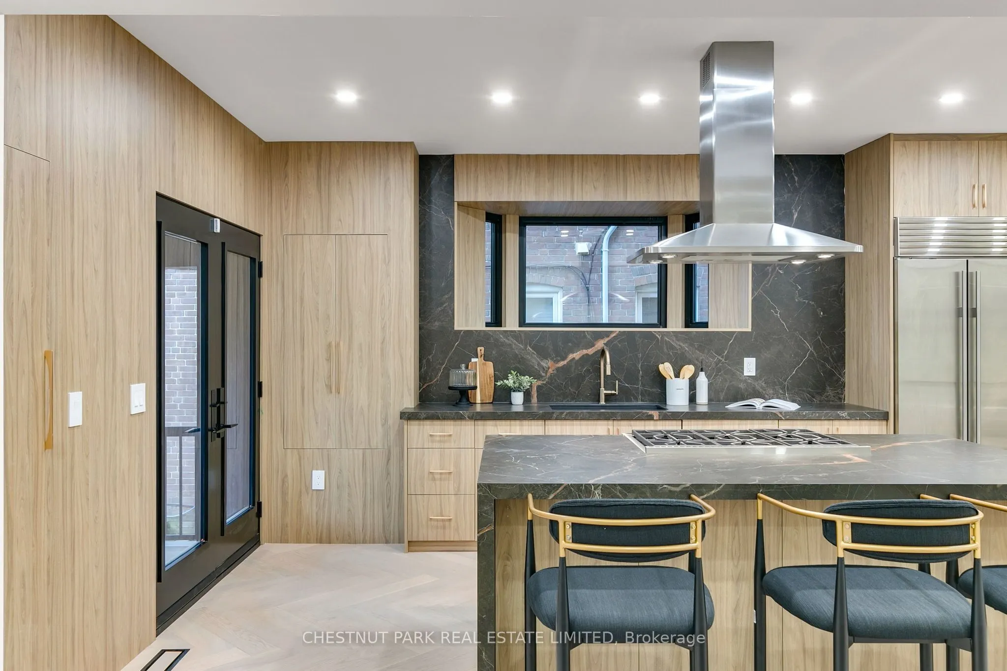 111 Roxborough Drive