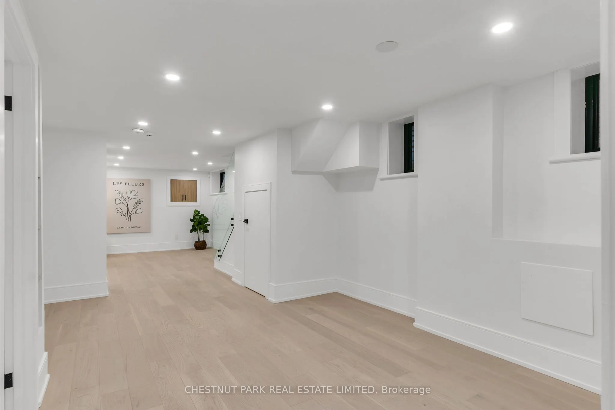 111 Roxborough Drive