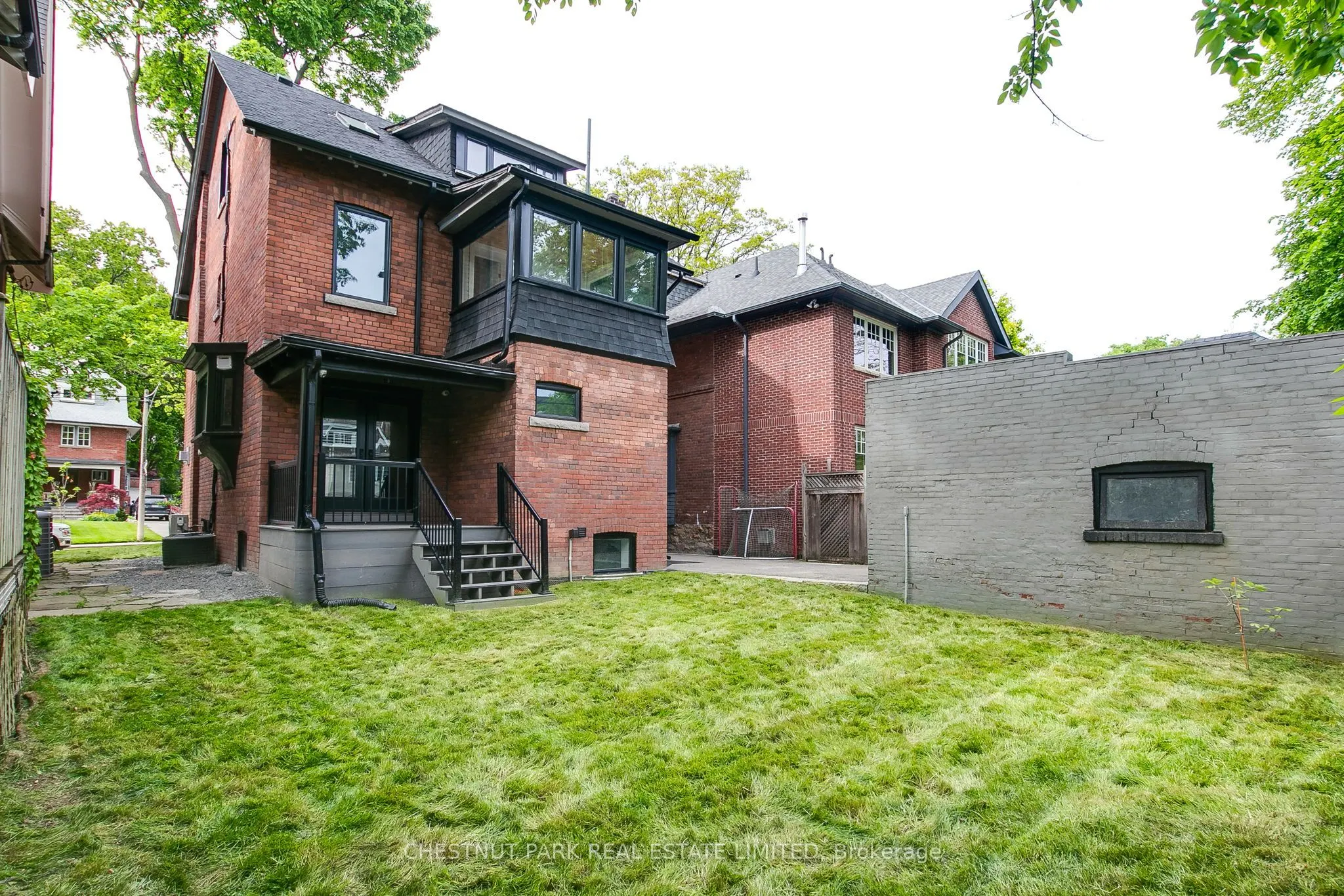 111 Roxborough Drive