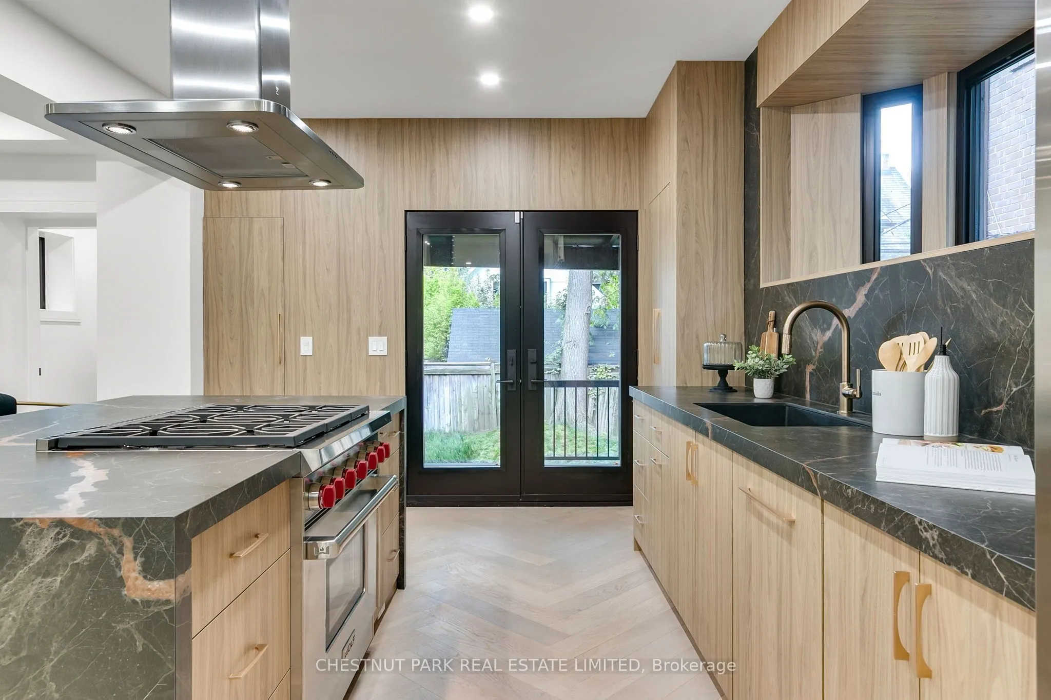 111 Roxborough Drive