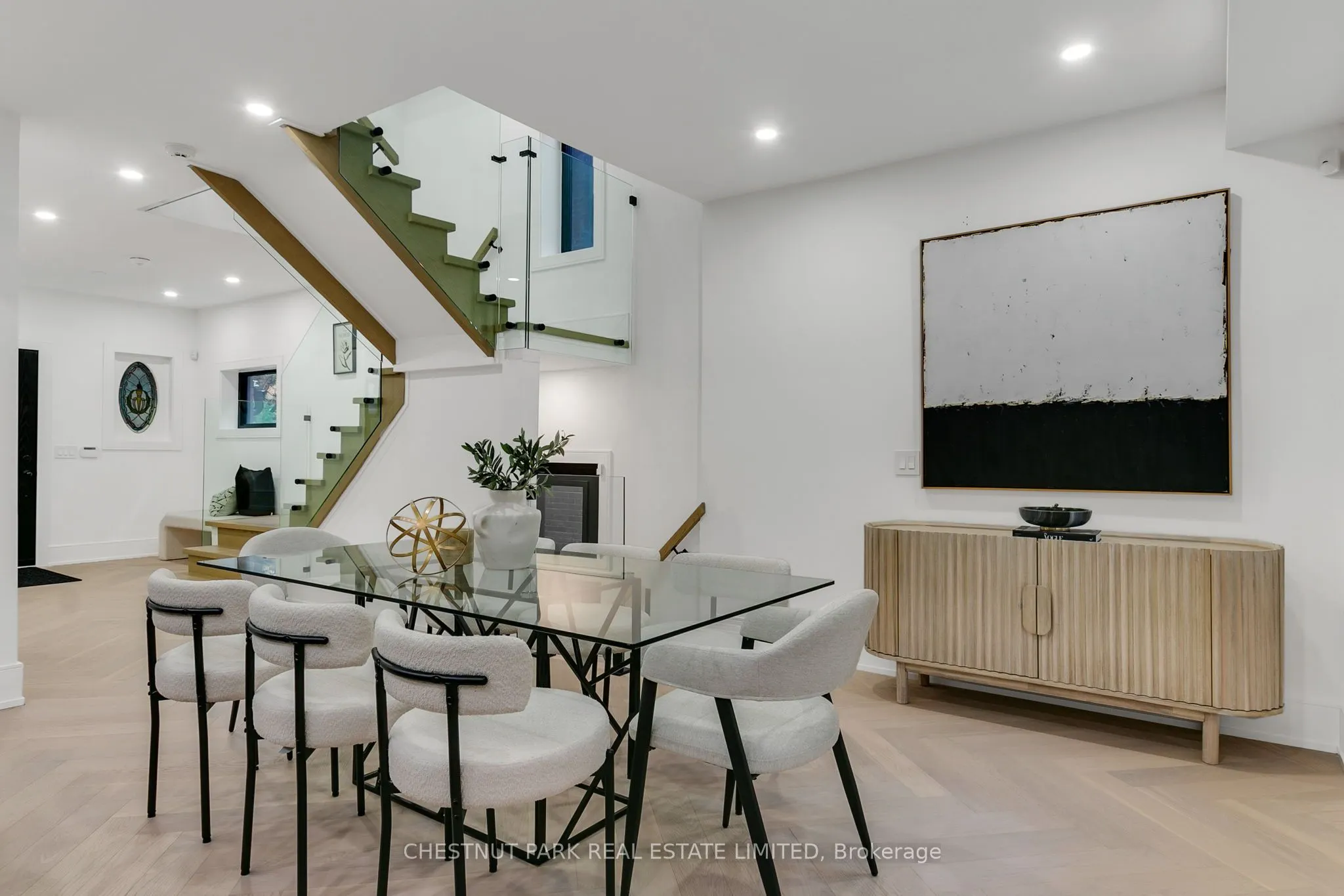 111 Roxborough Drive