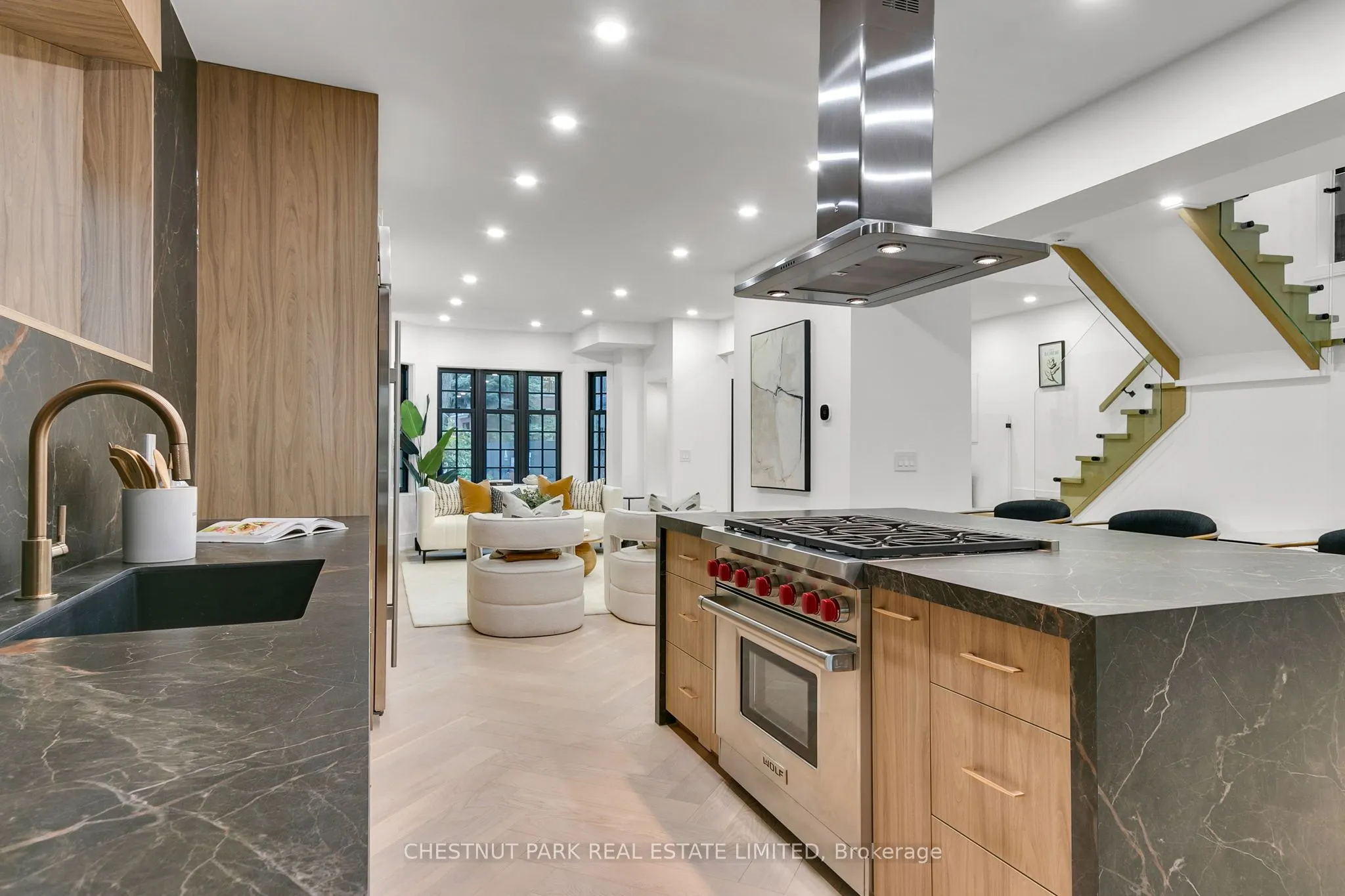 111 Roxborough Drive