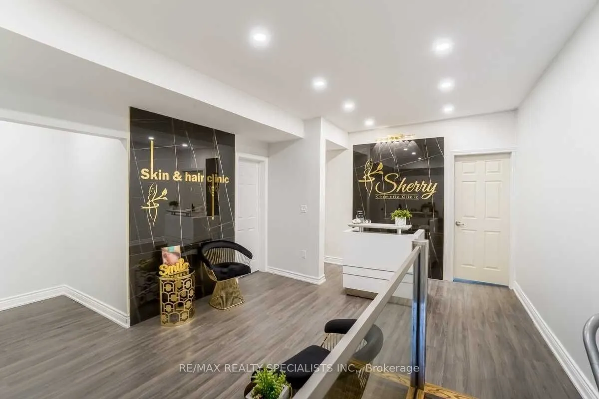 3421 Yonge Street