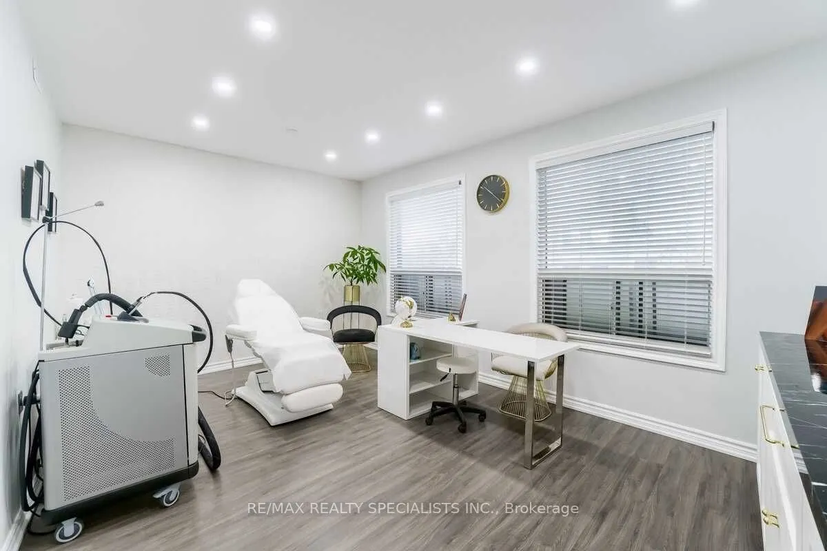 3421 Yonge Street