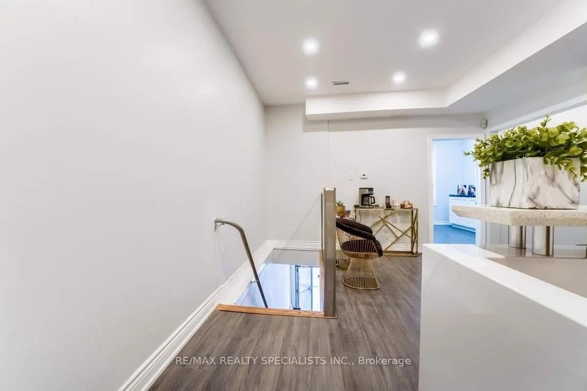 3421 Yonge Street