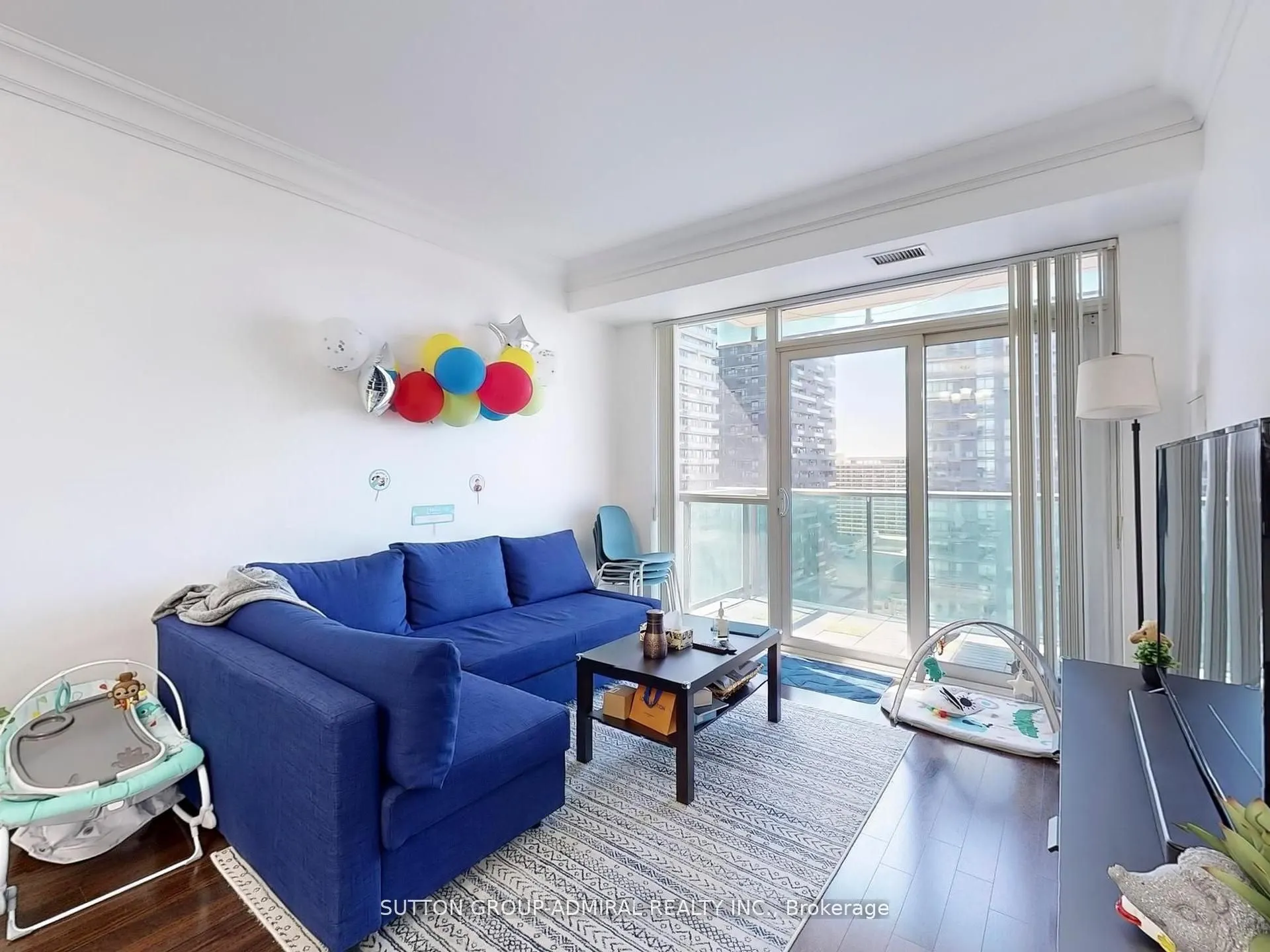 70 Roehampton Avenue W, #1916