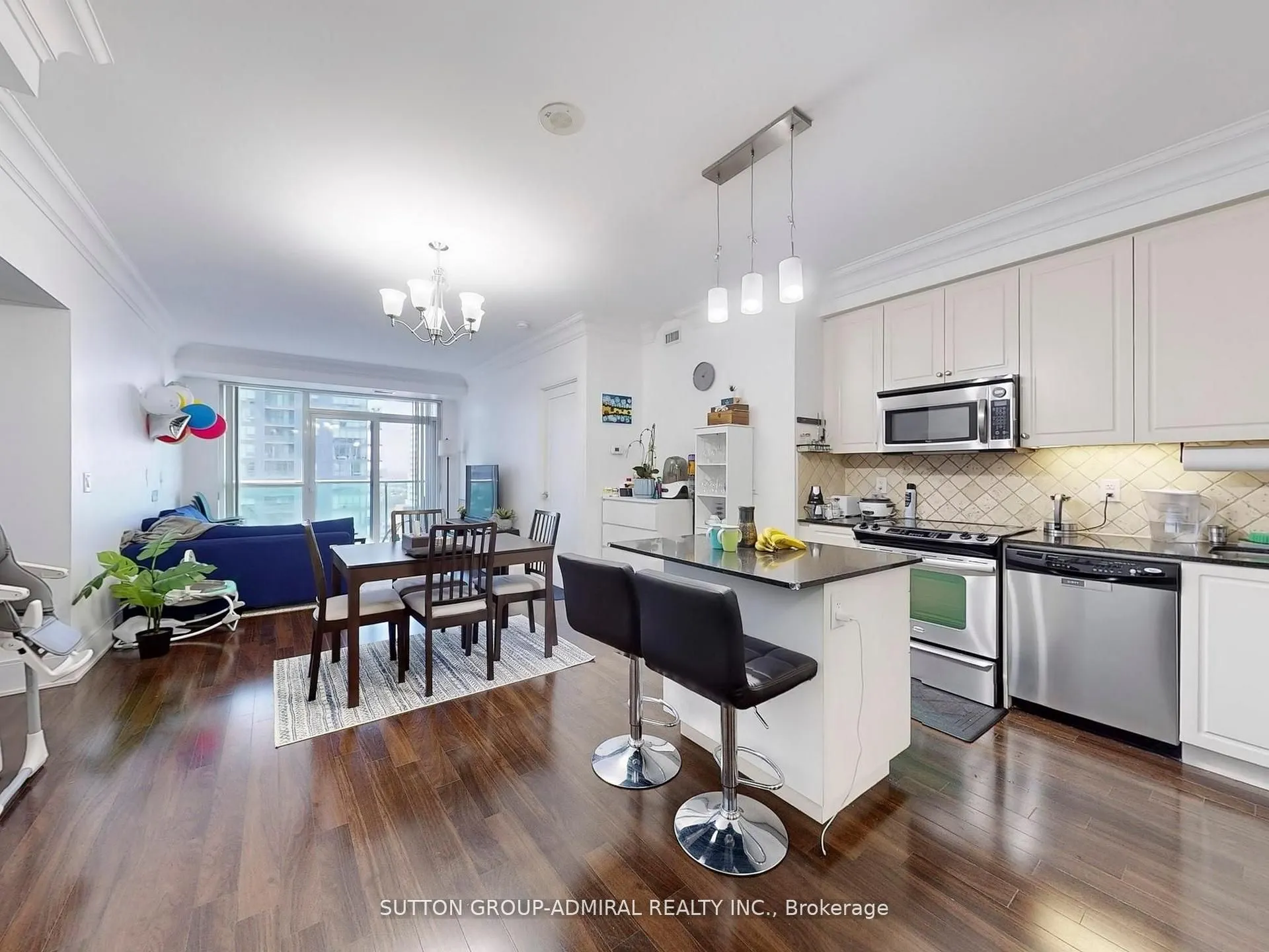 70 Roehampton Avenue W, #1916