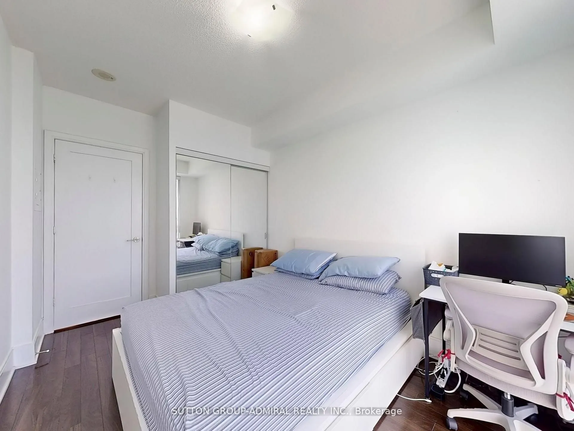 70 Roehampton Avenue W, #1916
