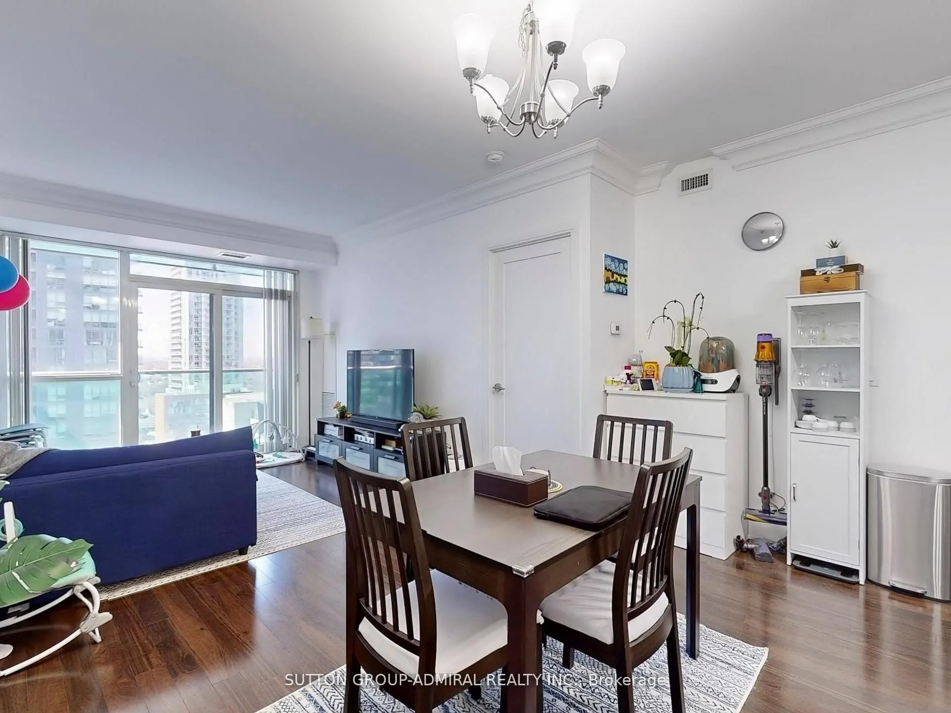 70 Roehampton Avenue W, #1916