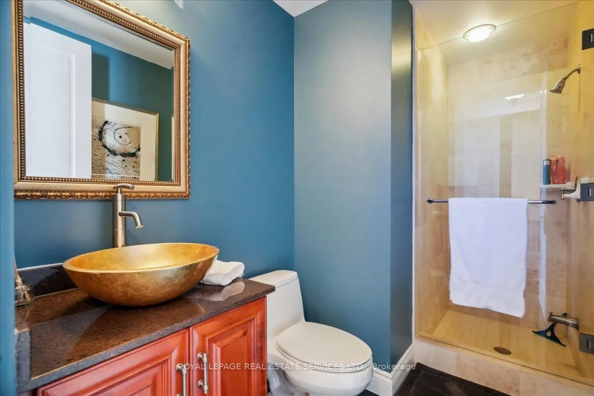 10 Bellair Street, #804