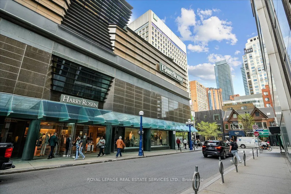 10 Bellair Street, #804