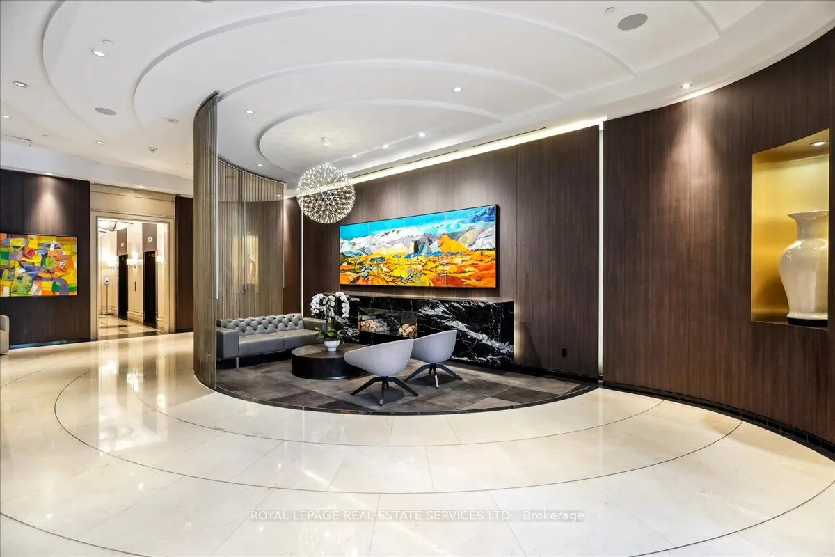 10 Bellair Street, #804