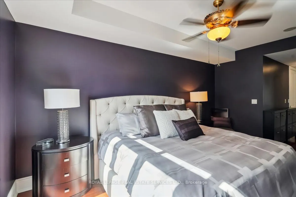 10 Bellair Street, #804