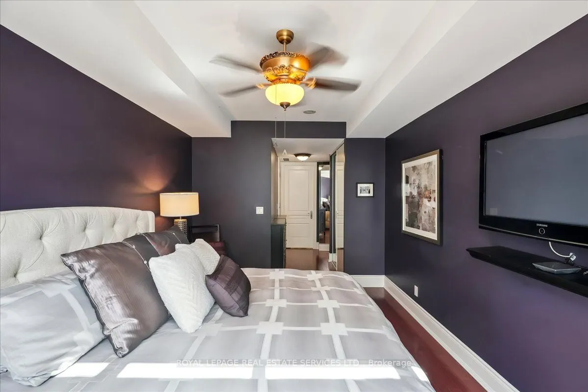 10 Bellair Street, #804