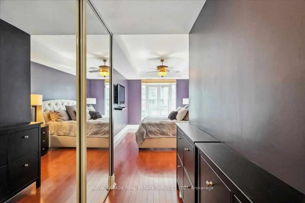 10 Bellair Street, #804