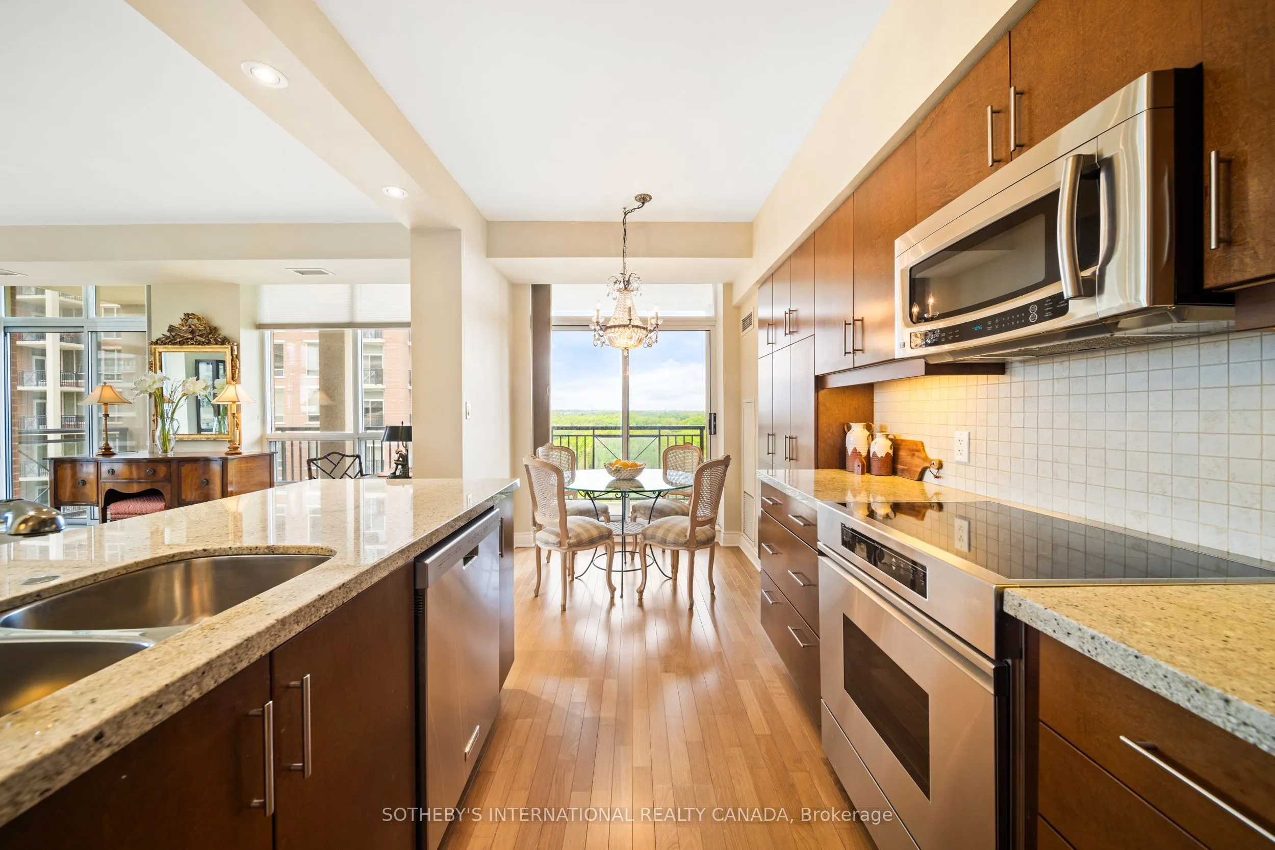1105 Leslie Street, #903