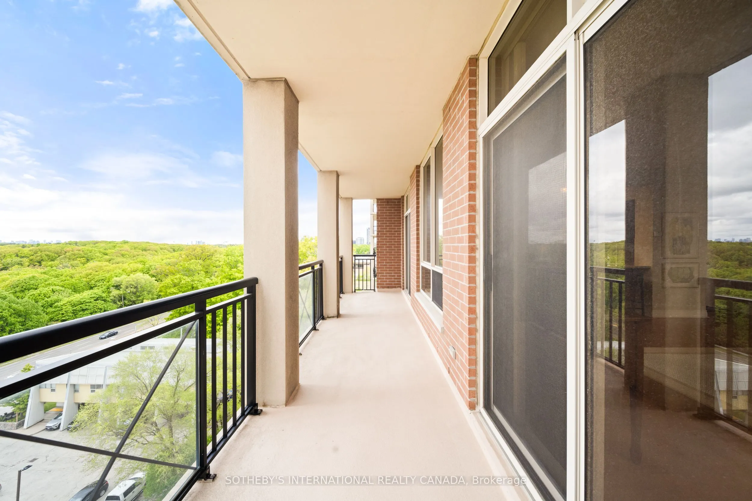 1105 Leslie Street, #903