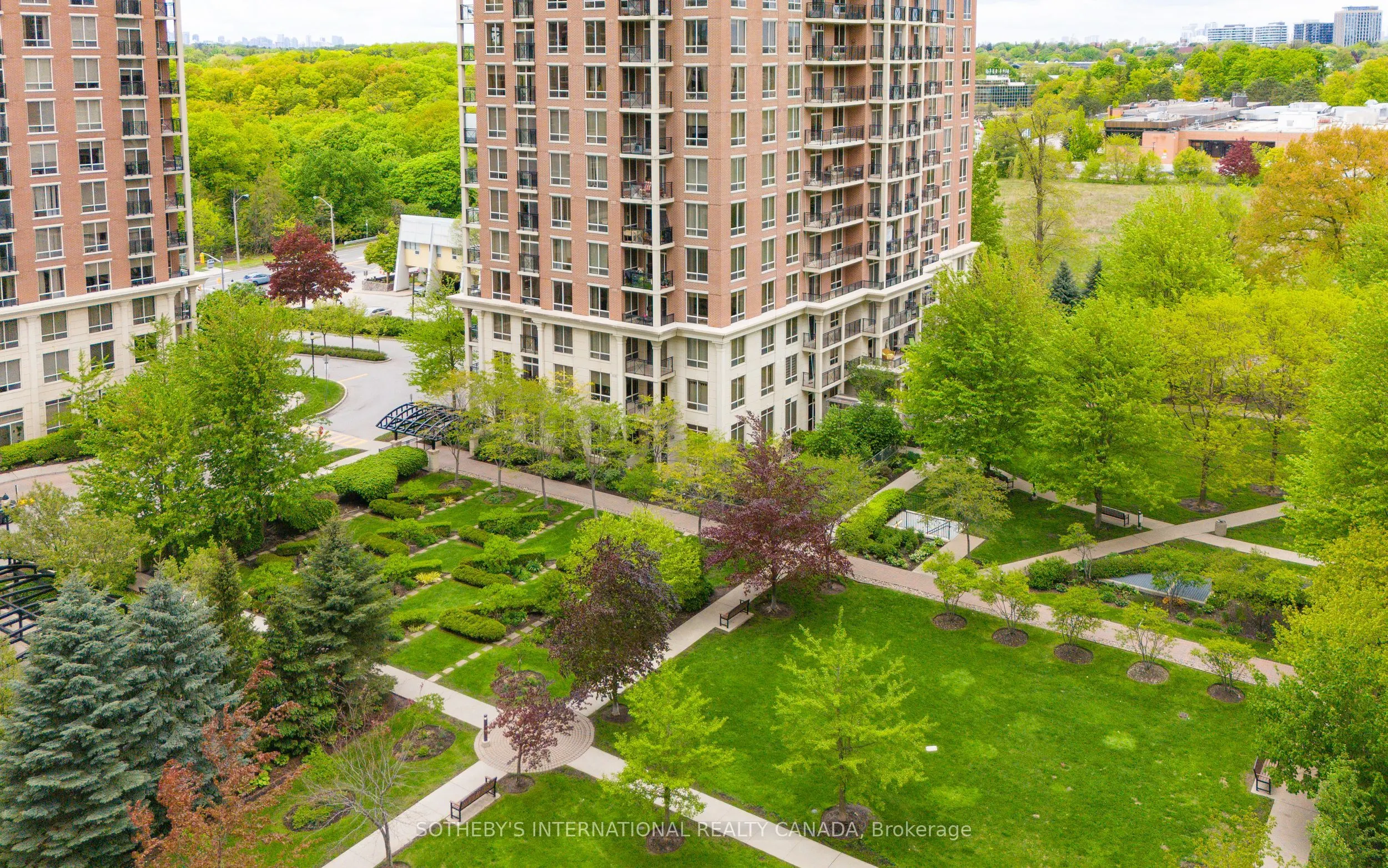 1105 Leslie Street, #903