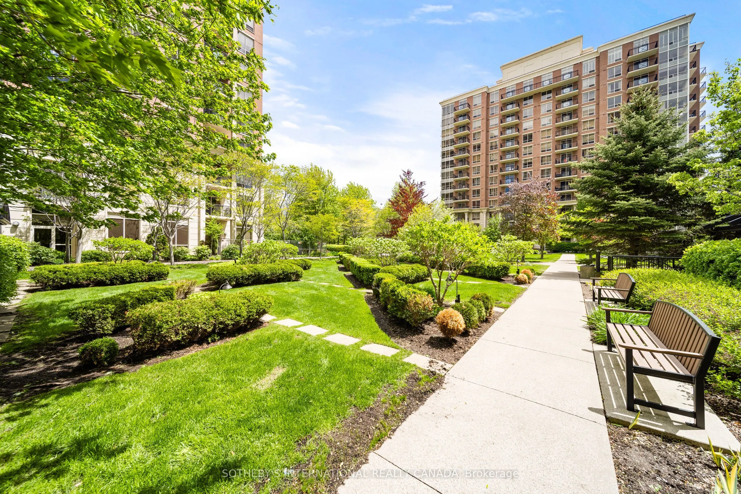 1105 Leslie Street, #903