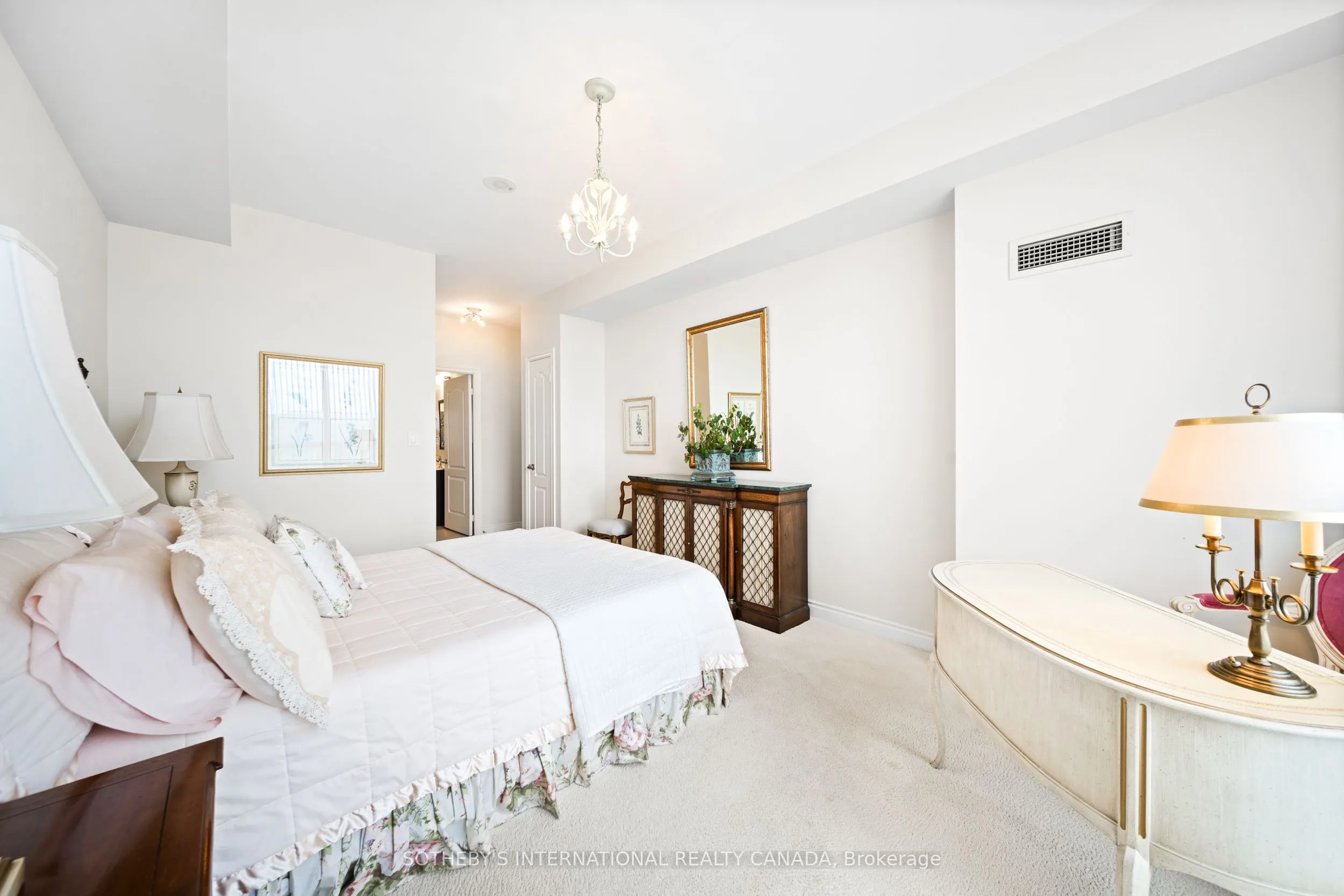 1105 Leslie Street, #903