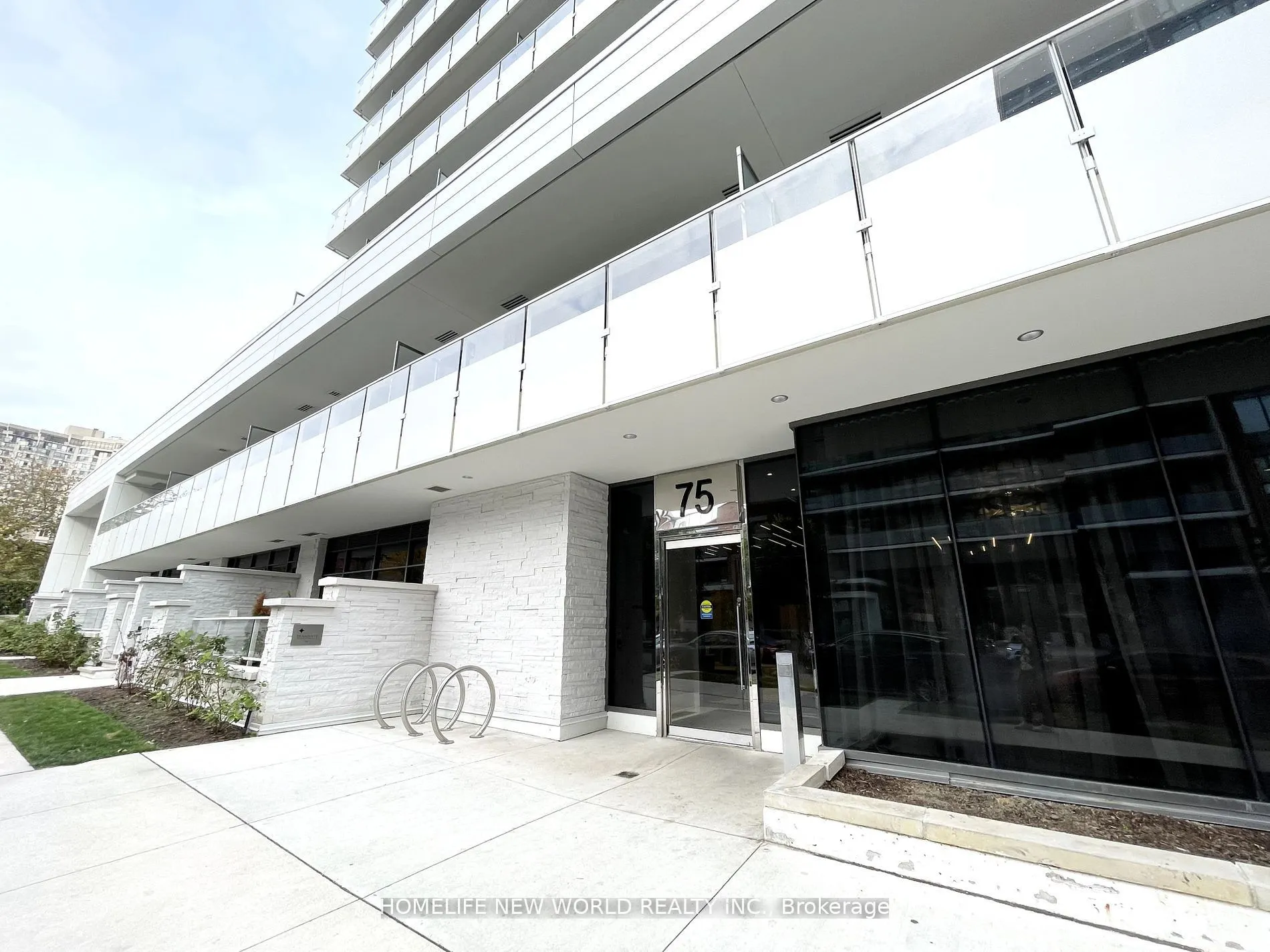 75 Canterbury Place #207