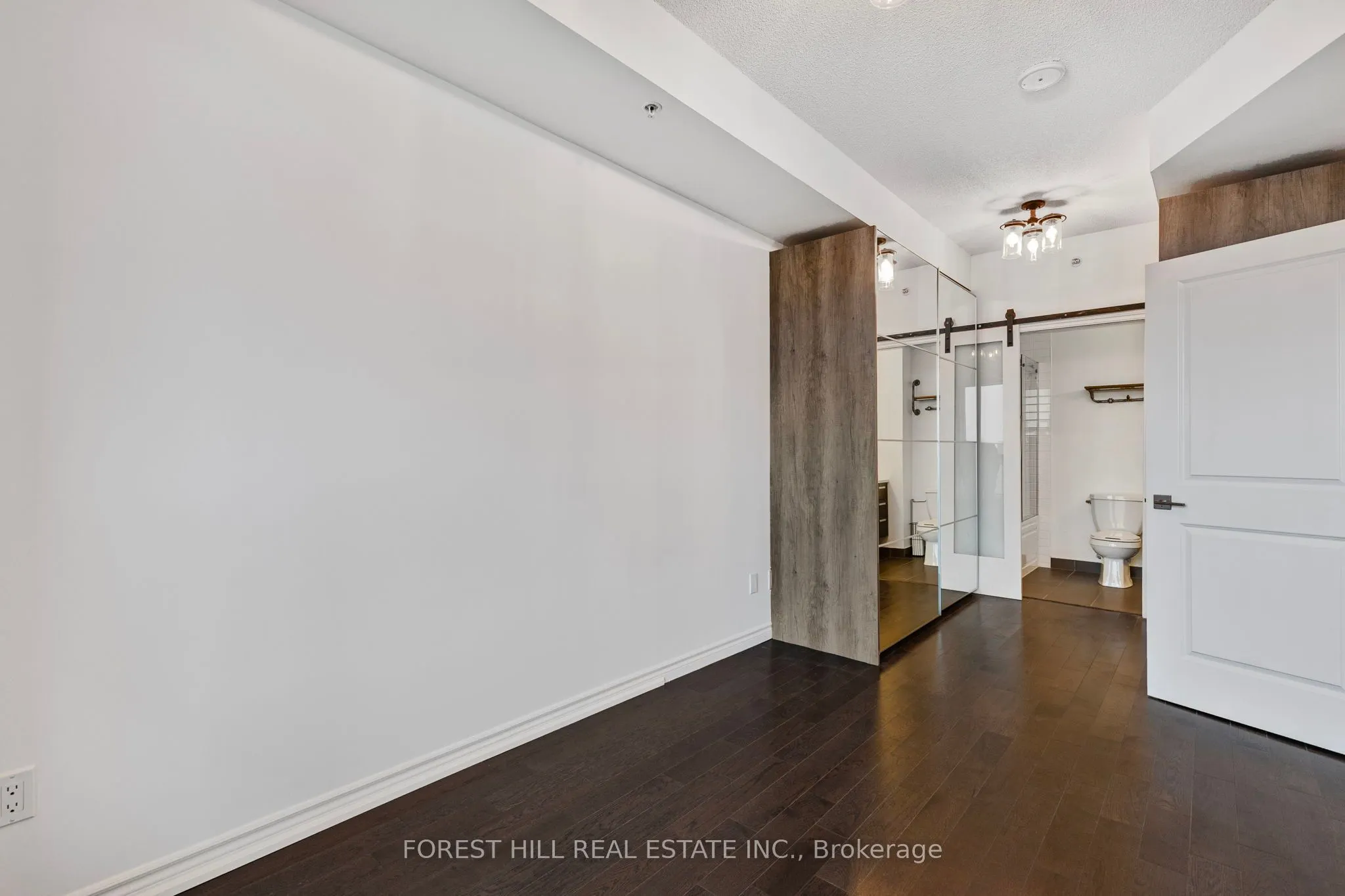 23 Glebe Road W, #609