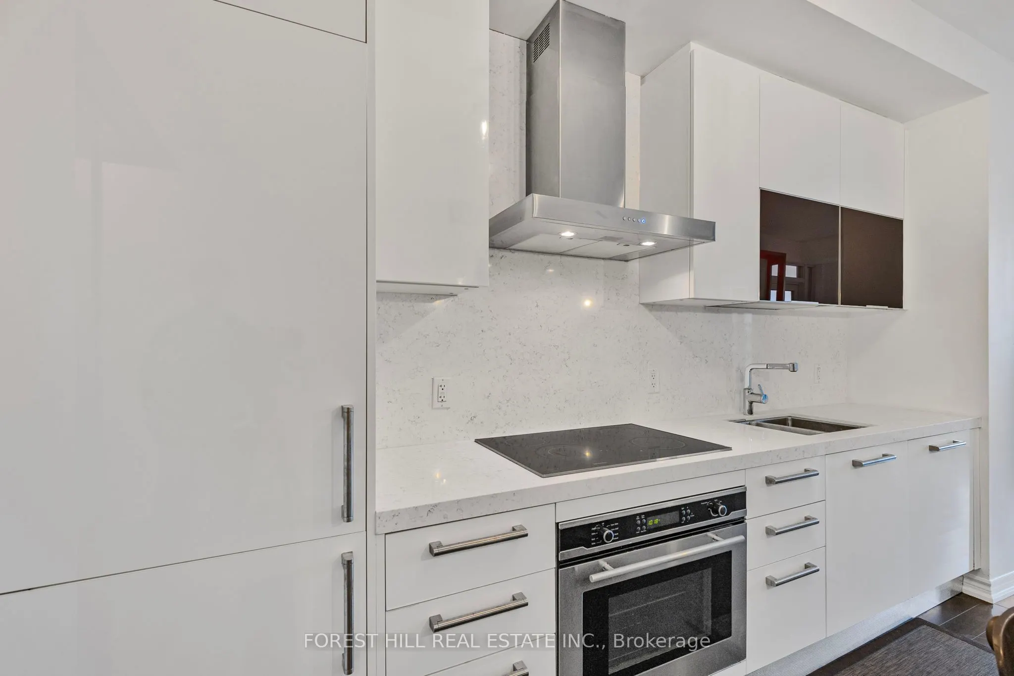 23 Glebe Road W, #609