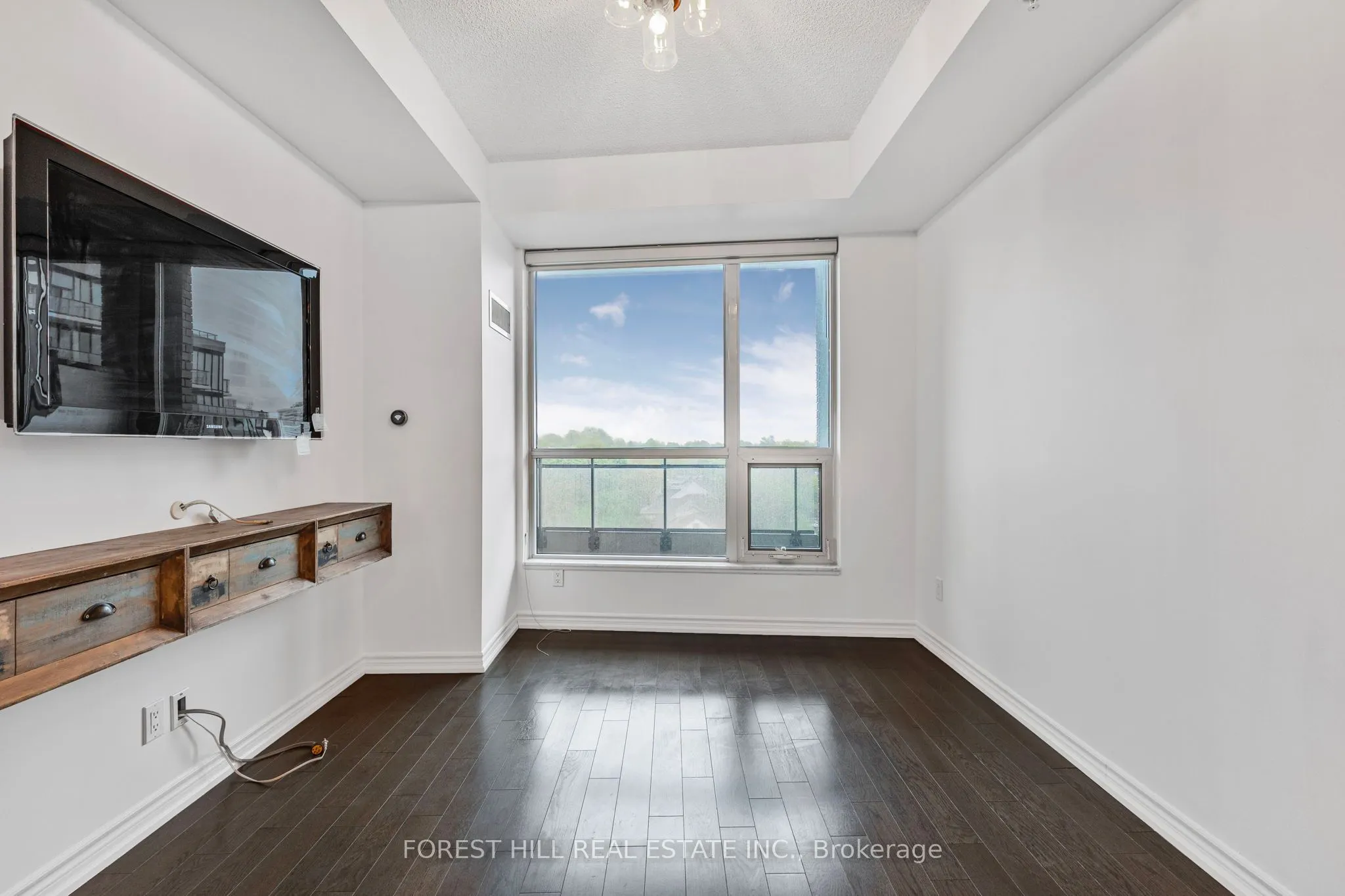 23 Glebe Road W, #609