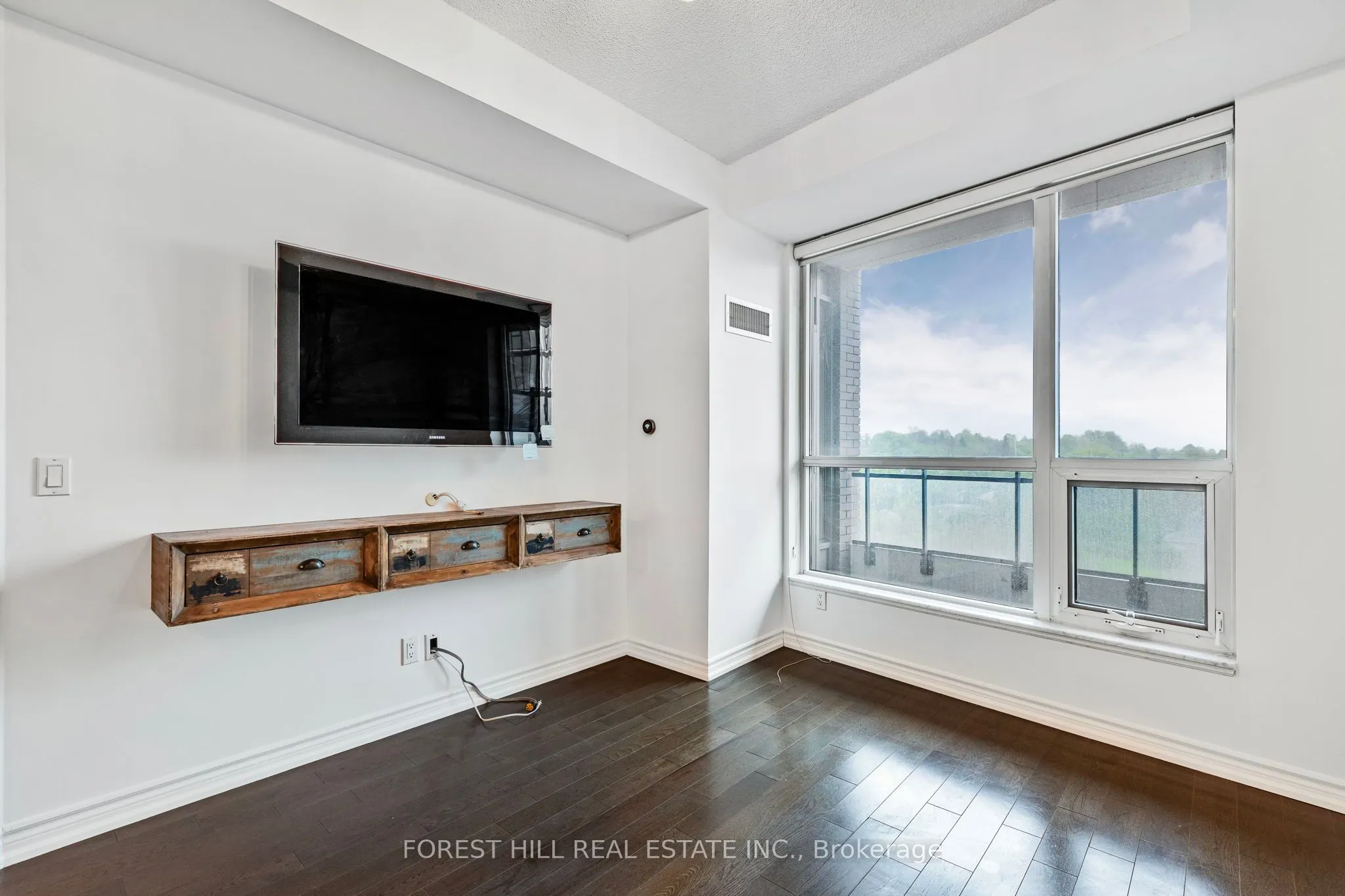 23 Glebe Road W, #609