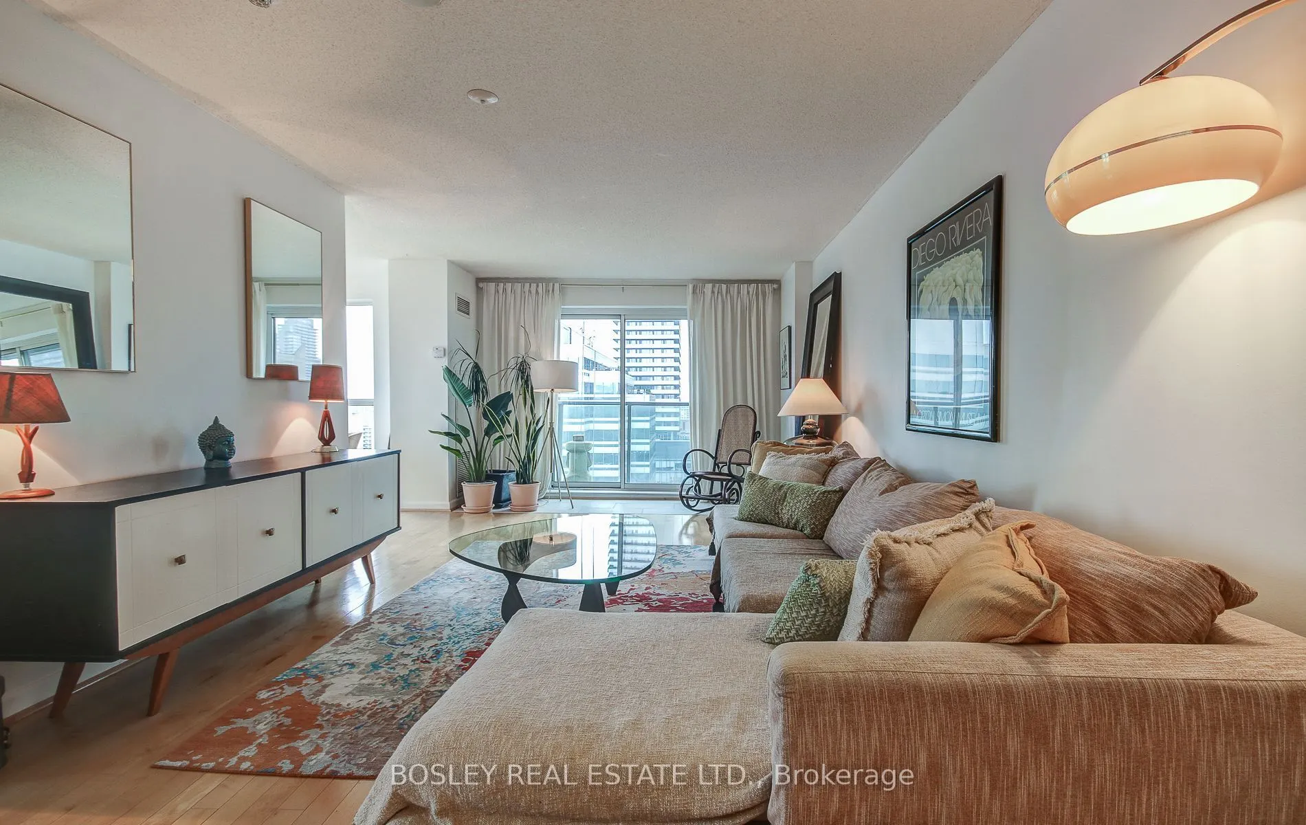 8 Park Road, #2010