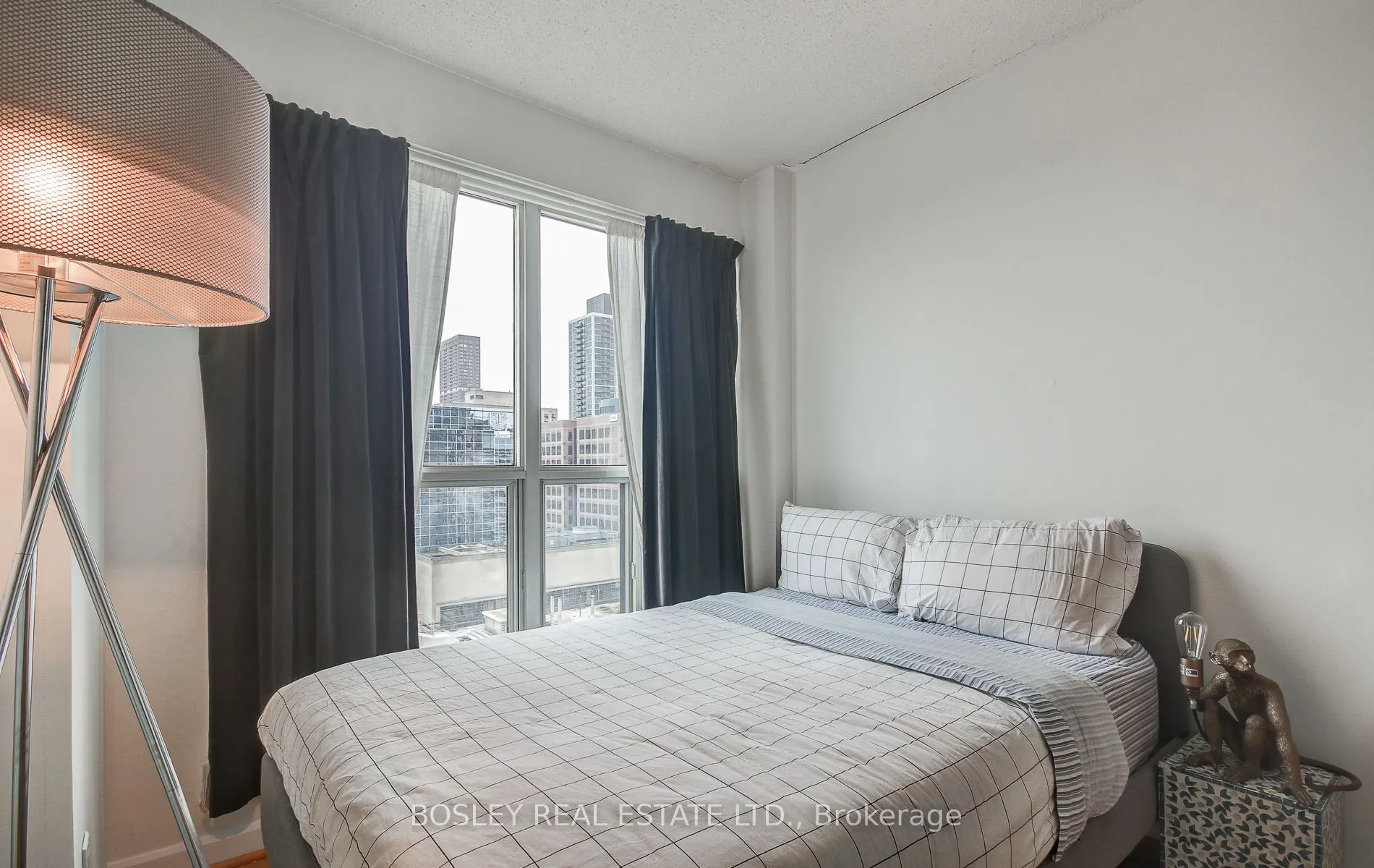 8 Park Road, #2010