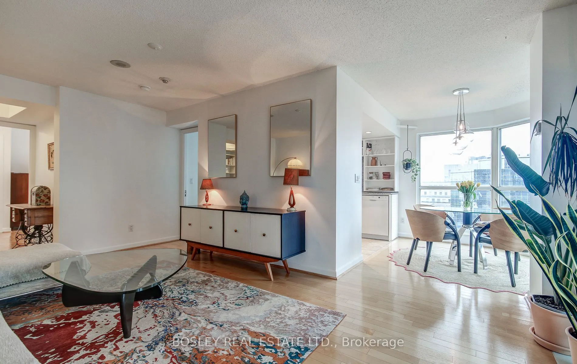 8 Park Road, #2010
