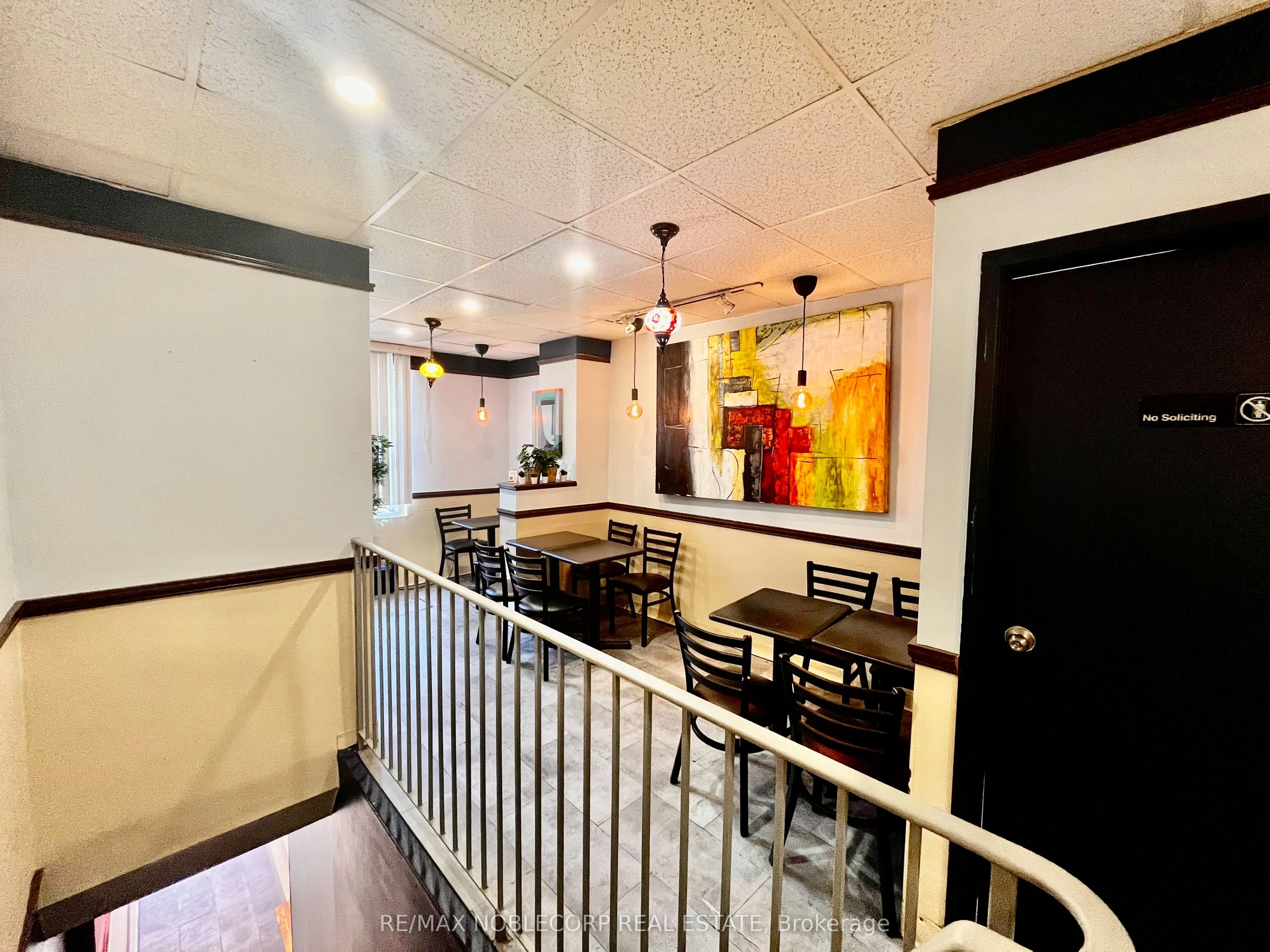 656 Spadina Avenue