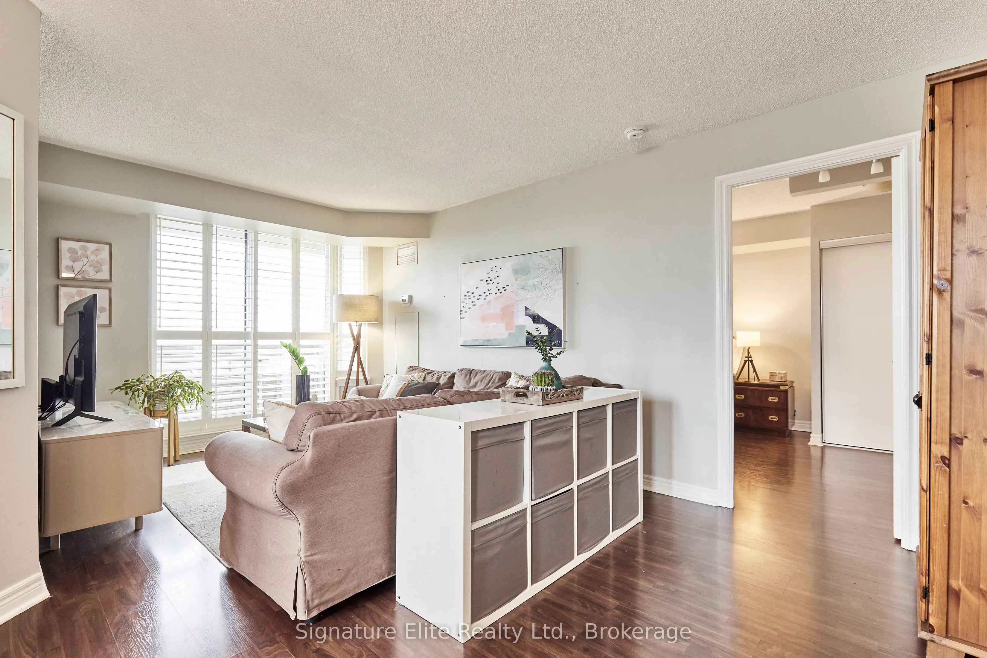 1700 Eglinton Avenue E, #1106