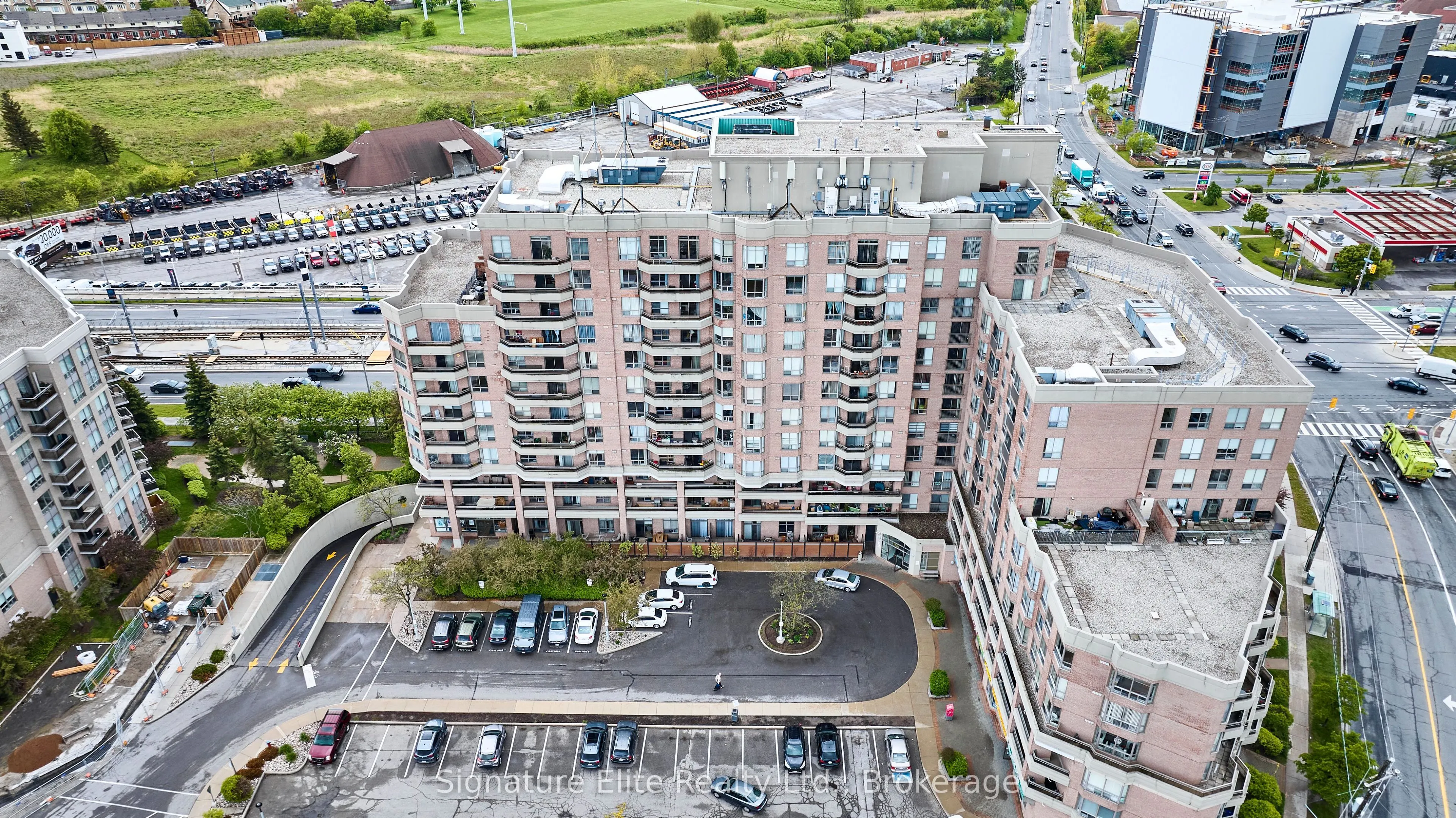 1700 Eglinton Avenue E, #1106
