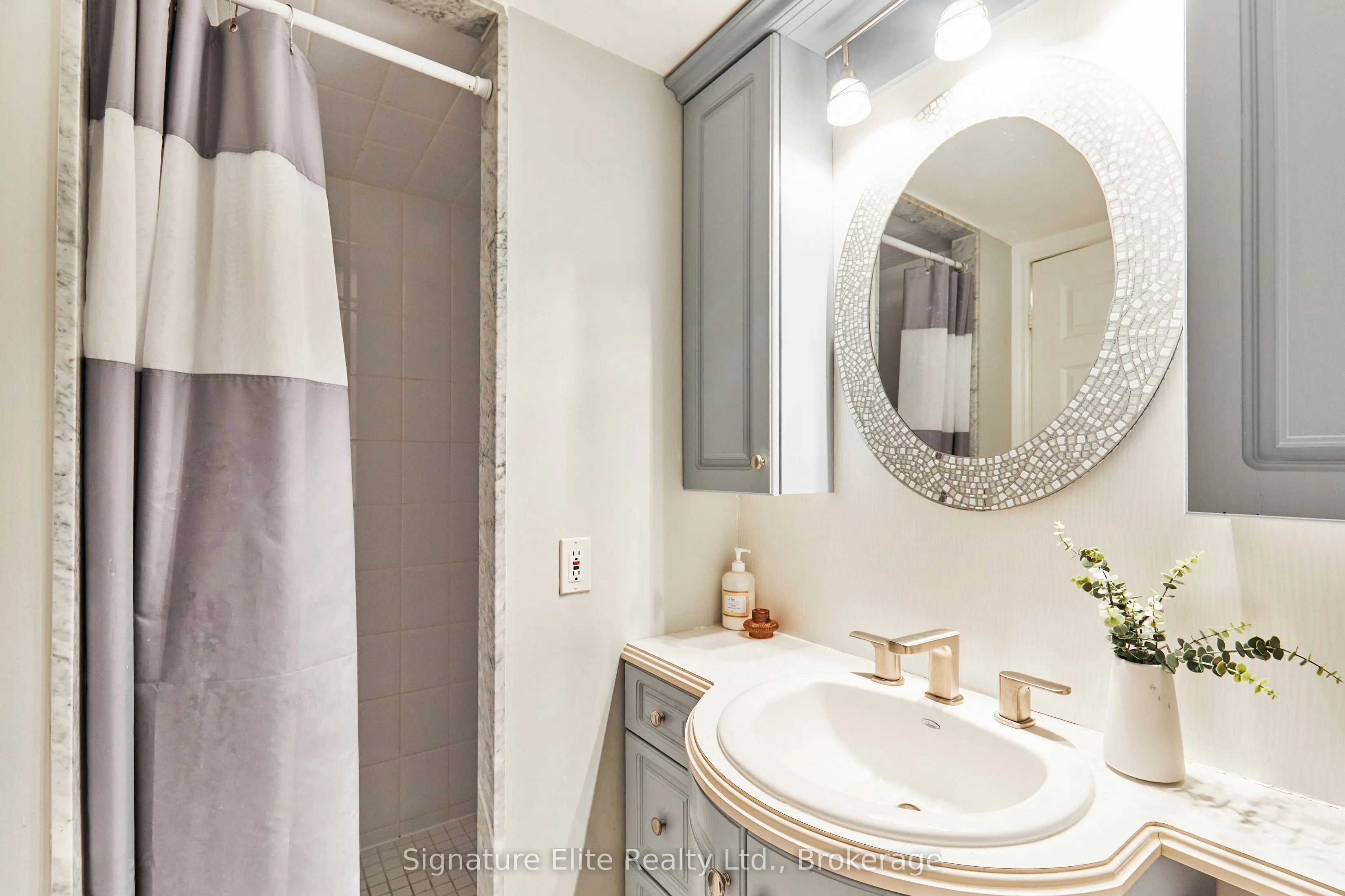 1700 Eglinton Avenue E, #1106