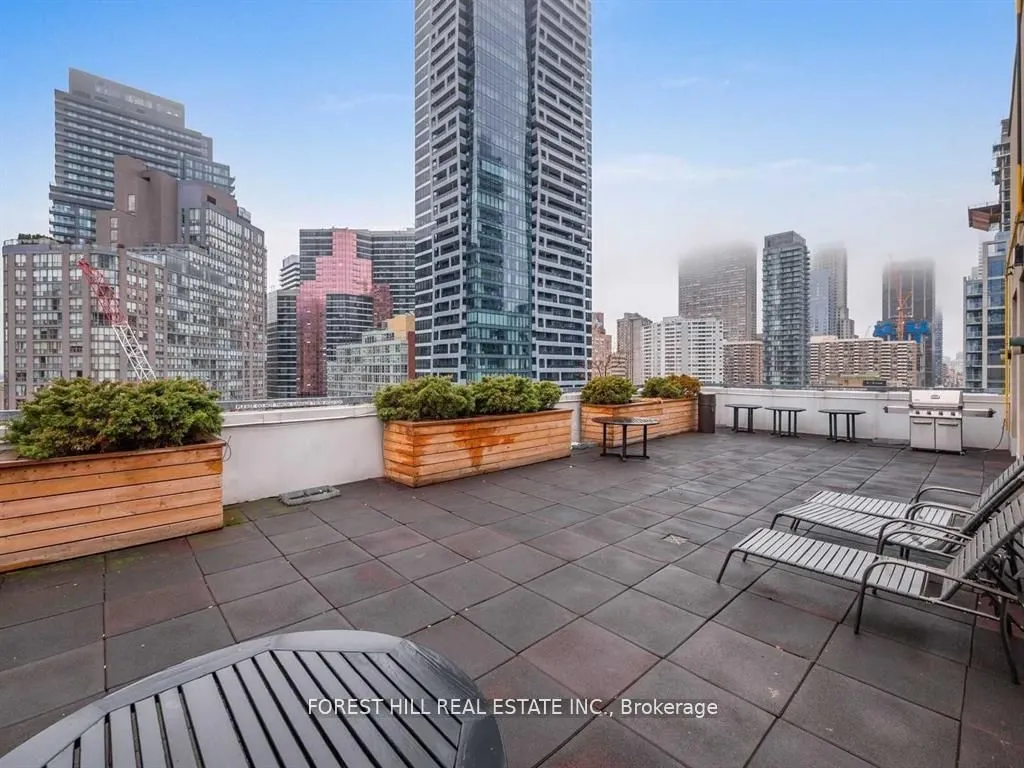 8 Wellesley Street E, #PH7