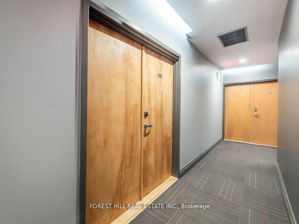 8 Wellesley Street E, #PH7