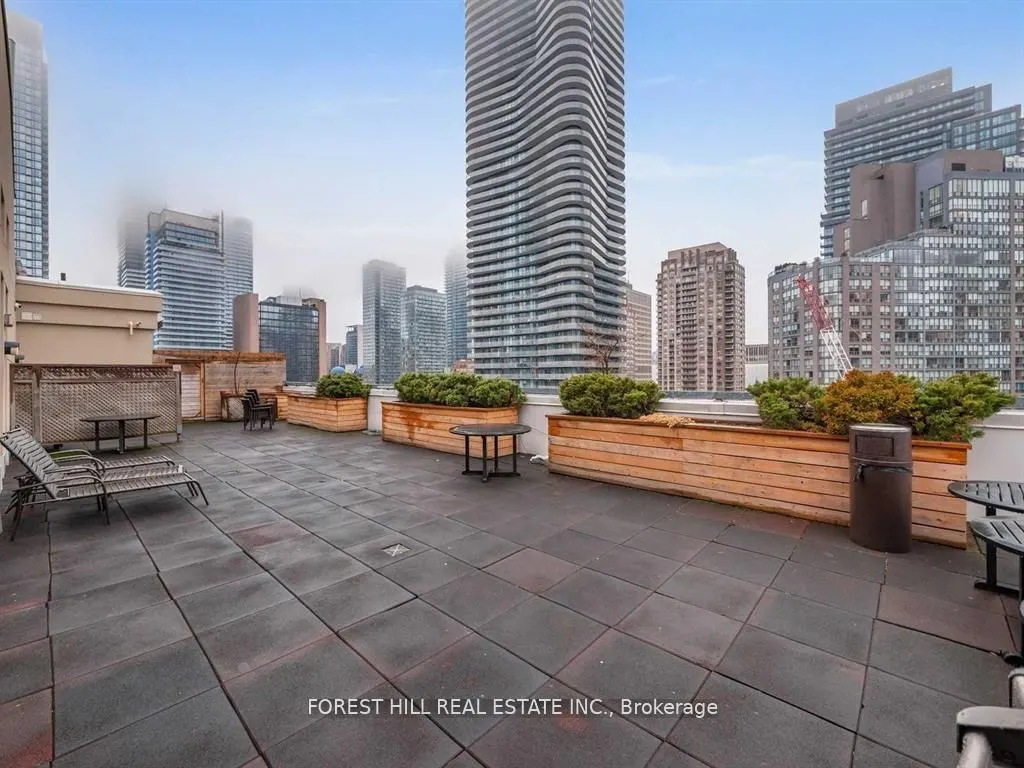 8 Wellesley Street E, #PH7
